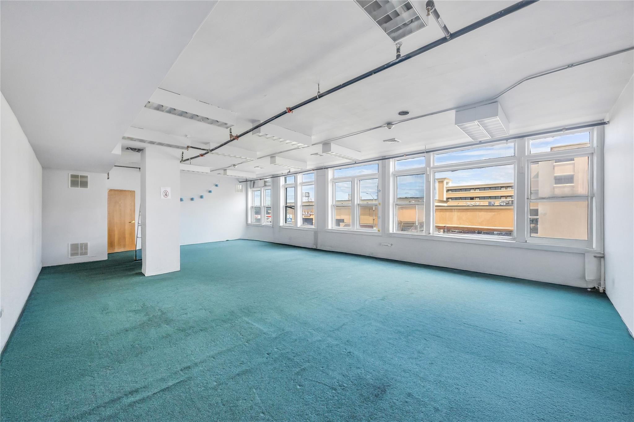 184 Sunrise Highway # 182, Rockville Centre, NY 11570