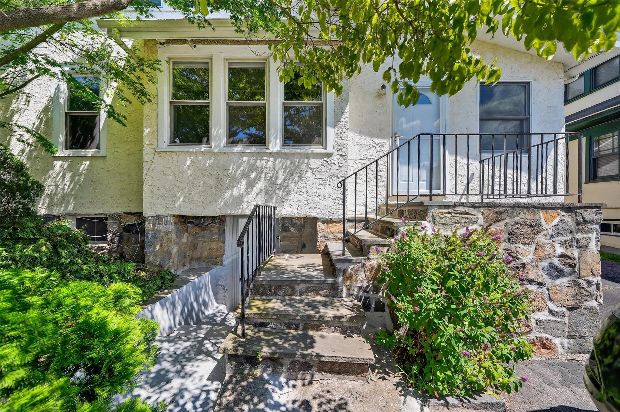 120 S Broadway, Tarrytown, NY 10591