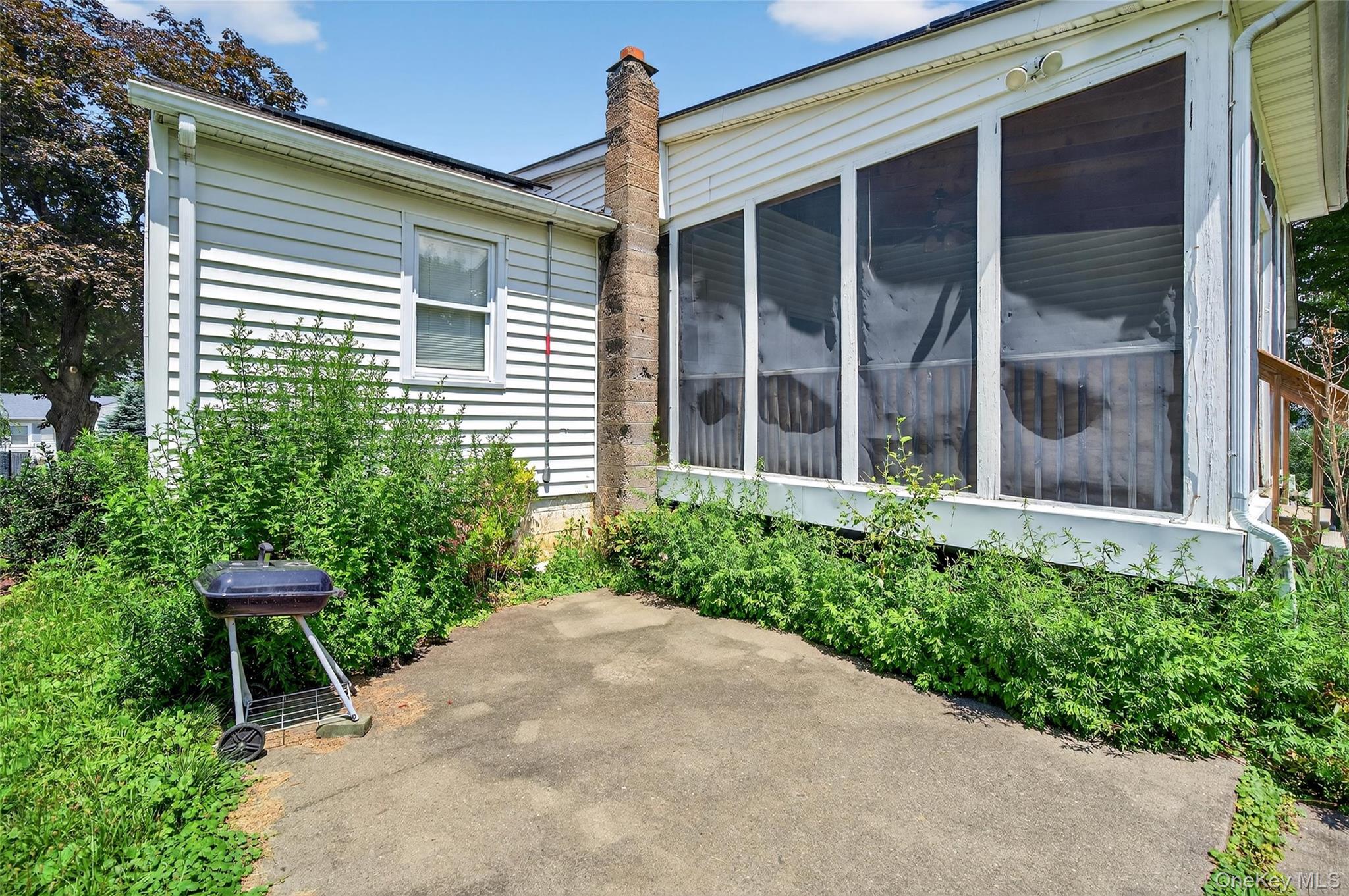 9 Woodland Road, Monroe, NY 10950