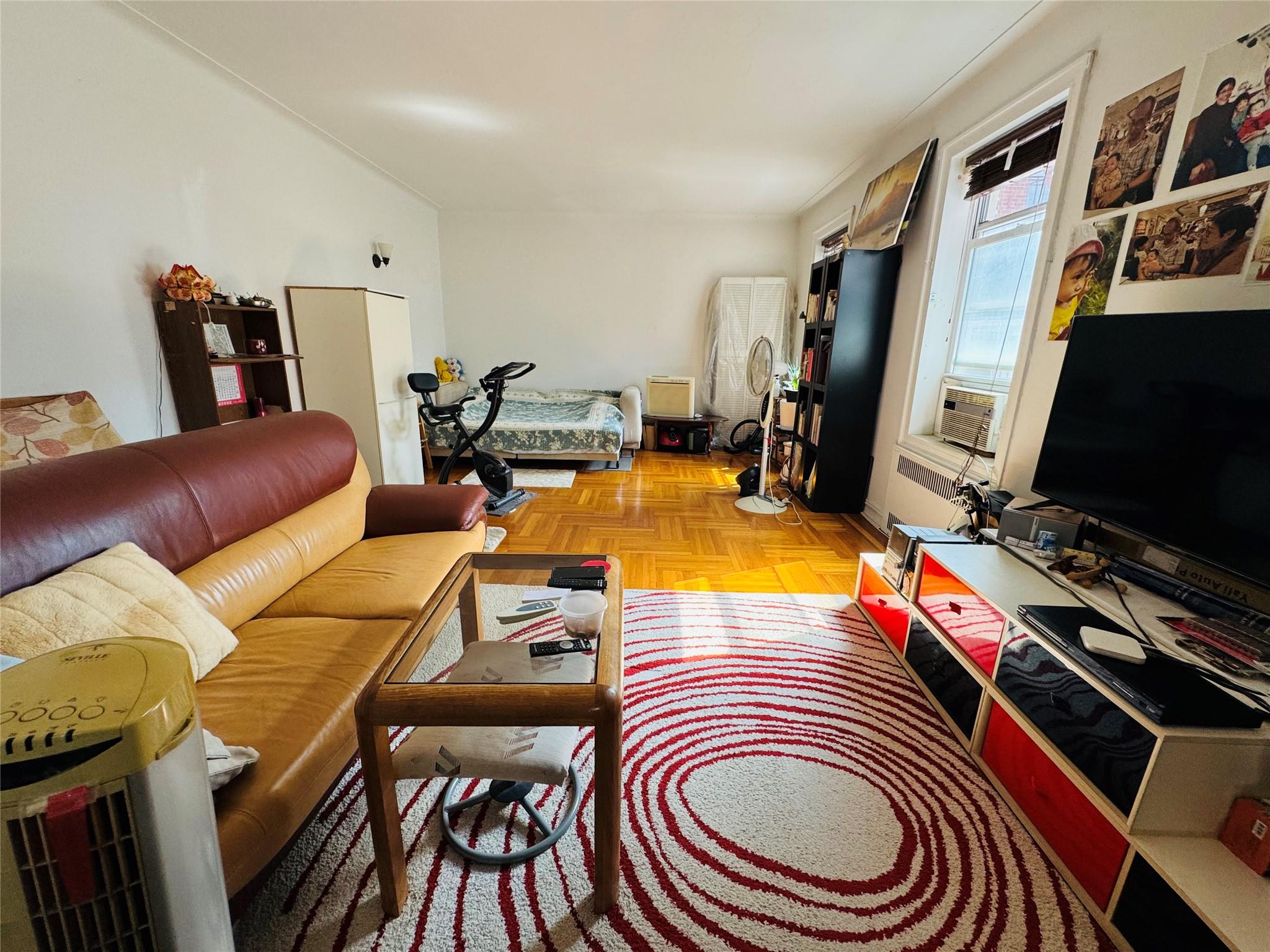 111-39 76 Road # D1, Forest Hills, NY 11375