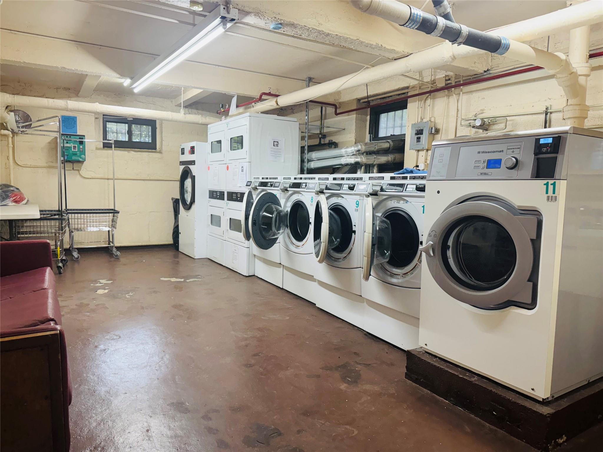 111-39 76 Road # D1, Forest Hills, NY 11375