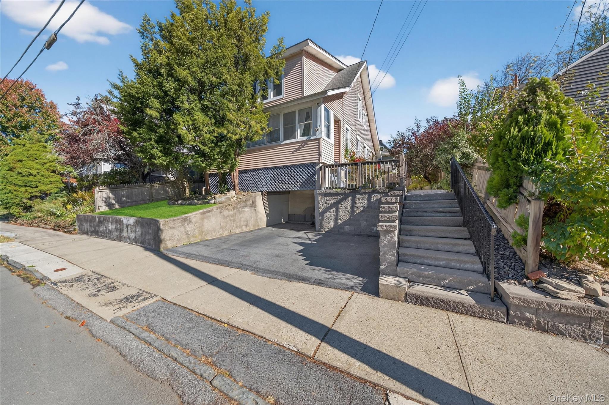 15 Commonwealth Avenue, Middletown, NY 10940