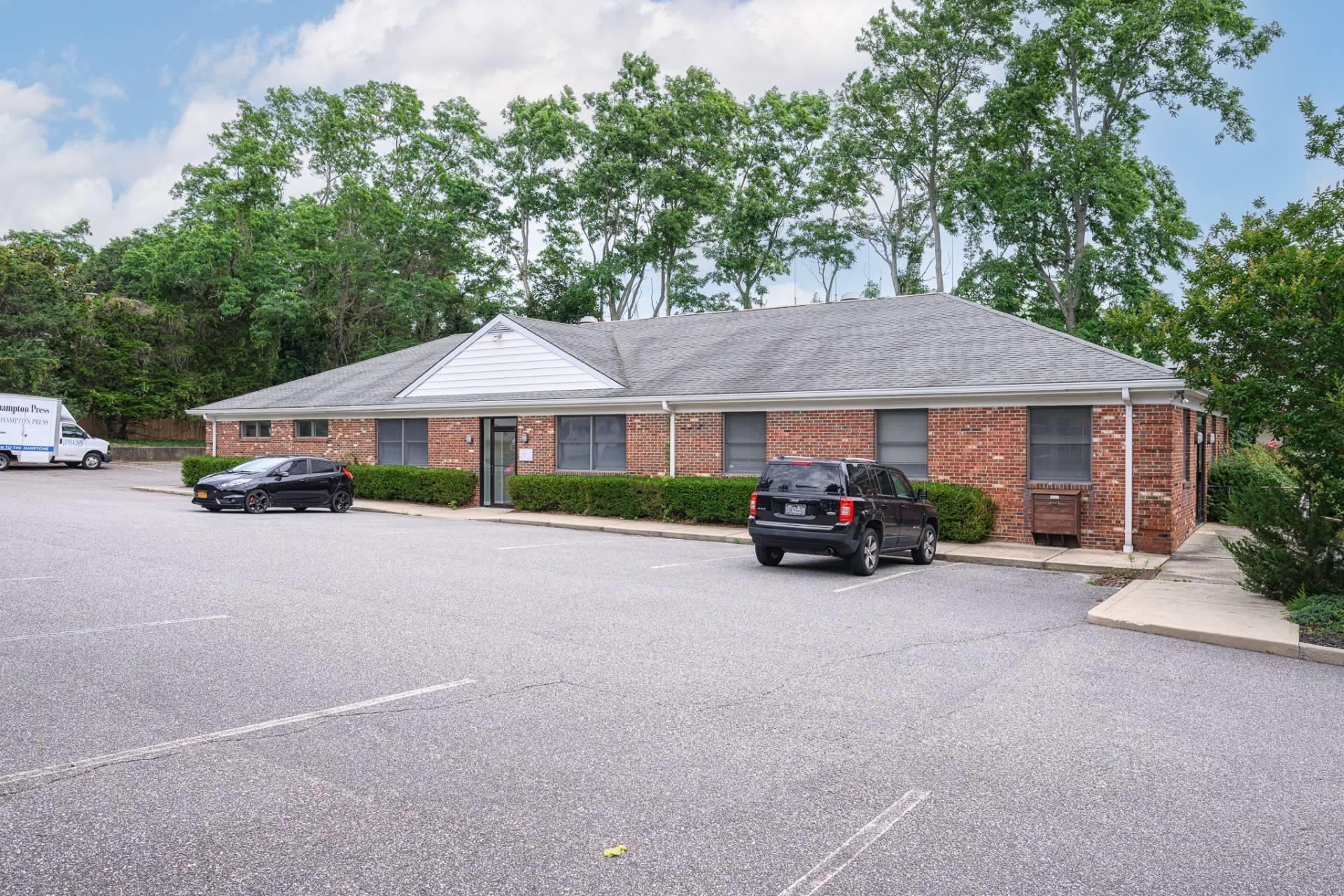 135 Windmill Lane, Southampton, NY 11968