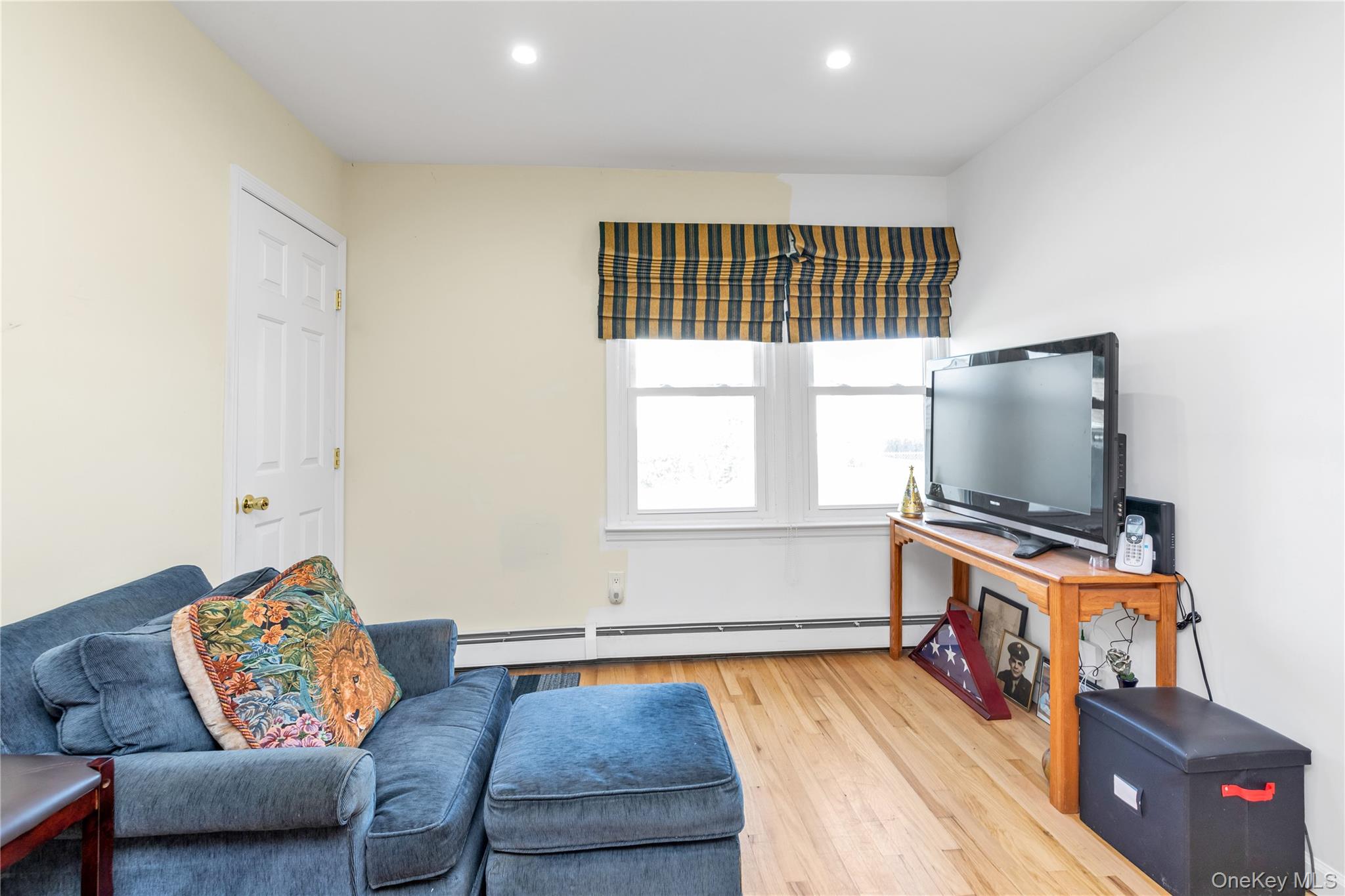 9 Hamilton Avenue, Island Park, NY 11558