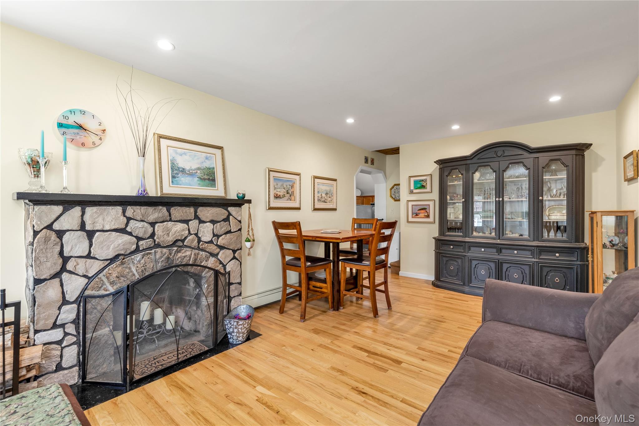 9 Hamilton Avenue, Island Park, NY 11558