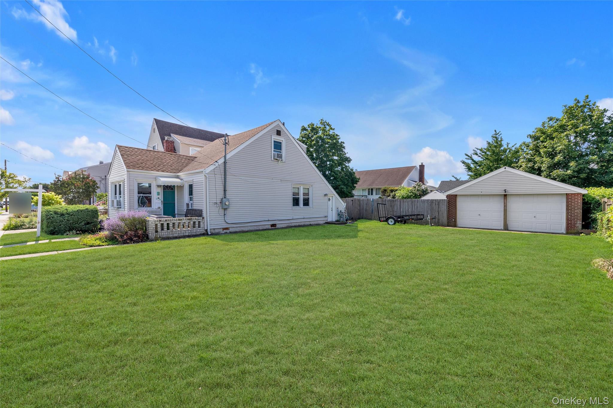 9 Hamilton Avenue, Island Park, NY 11558