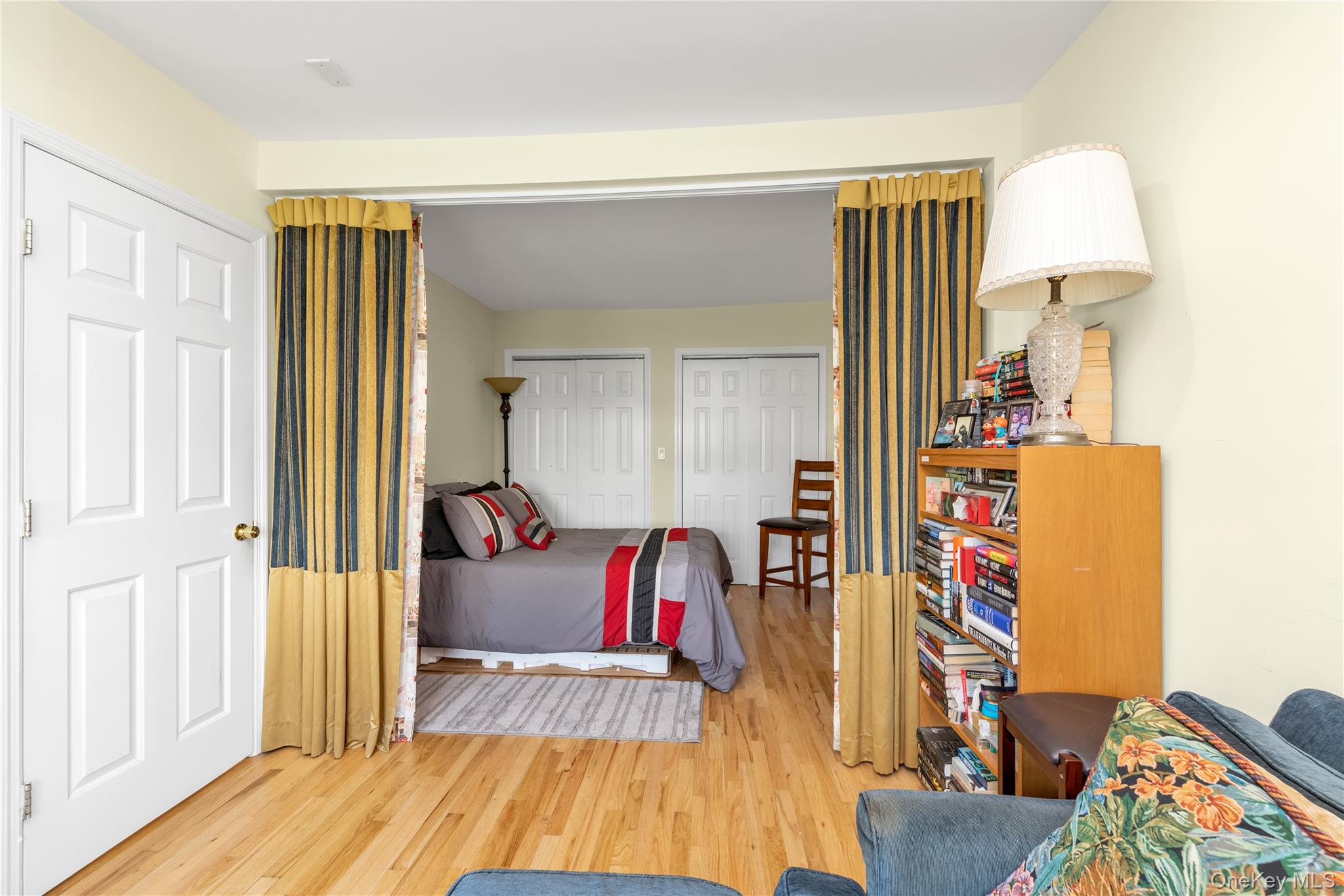 9 Hamilton Avenue, Island Park, NY 11558