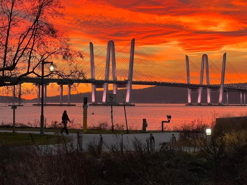 27 Rivers Edge Drive # CH15, Tarrytown, NY 10591