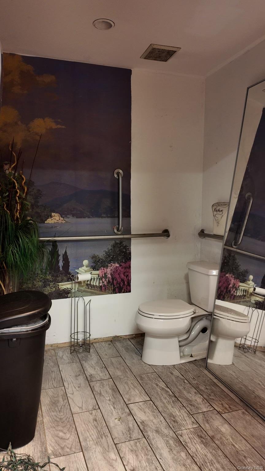 1 Stewart Place, Valley Stream, NY 11581