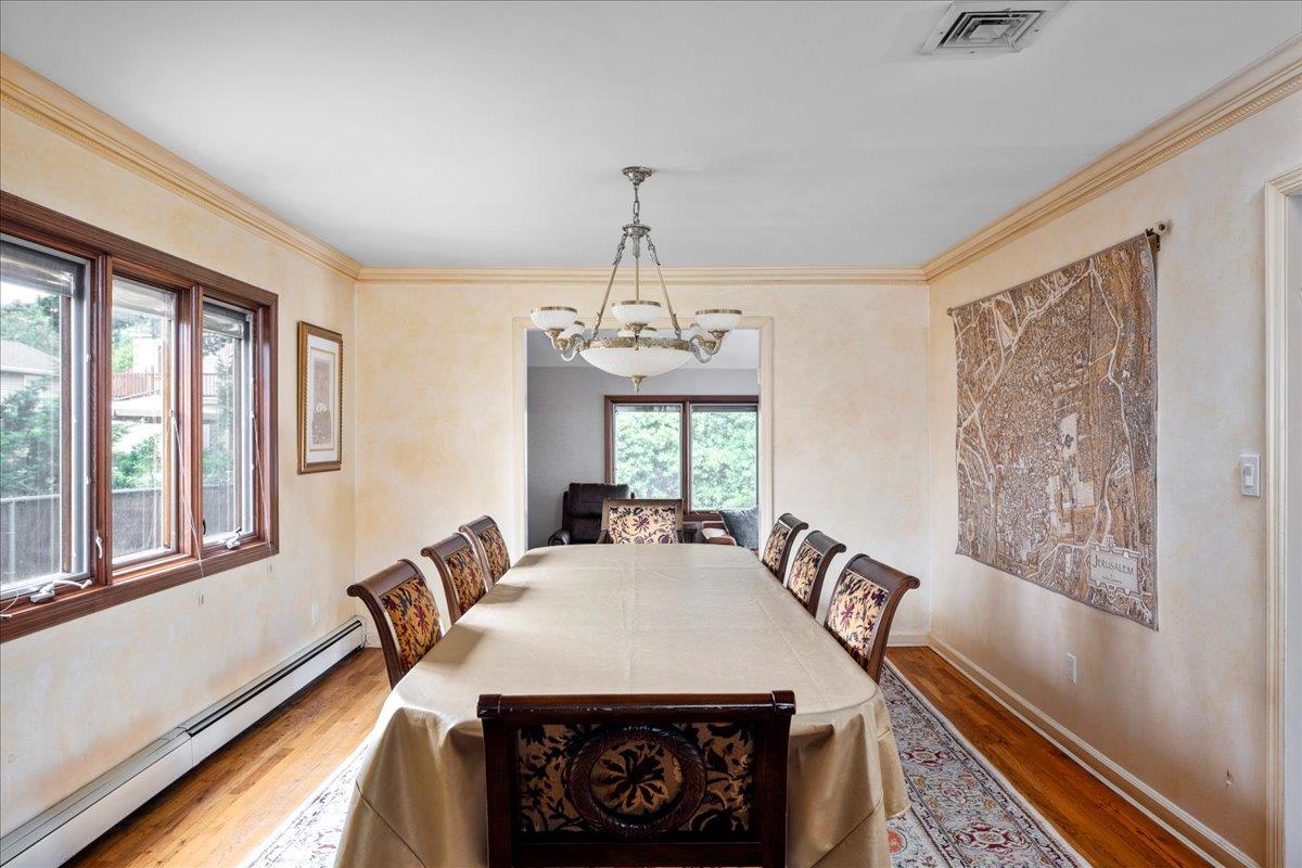 994 S End, Woodmere, NY 11598