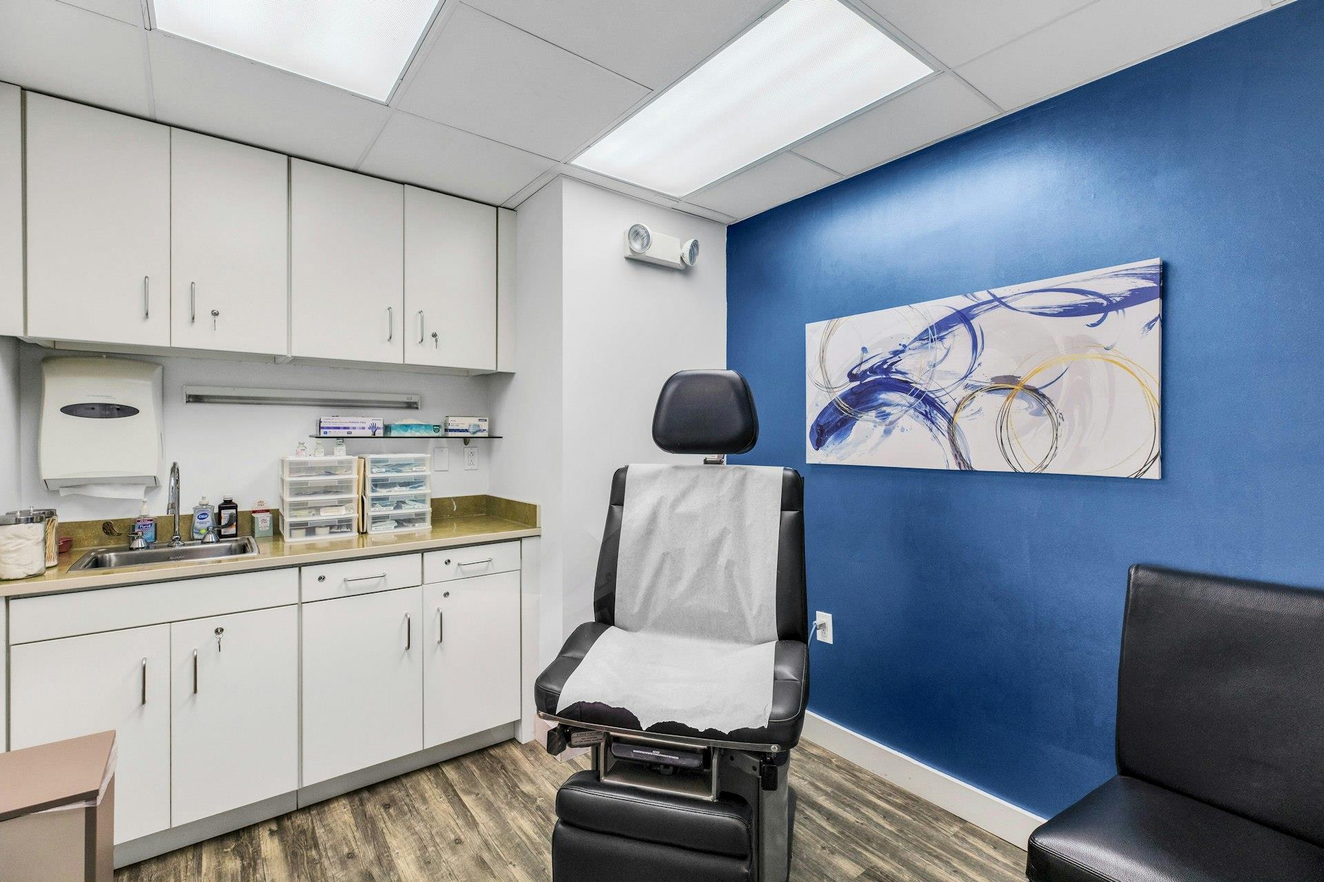 135 Plandome Road, Manhasset, NY 11030