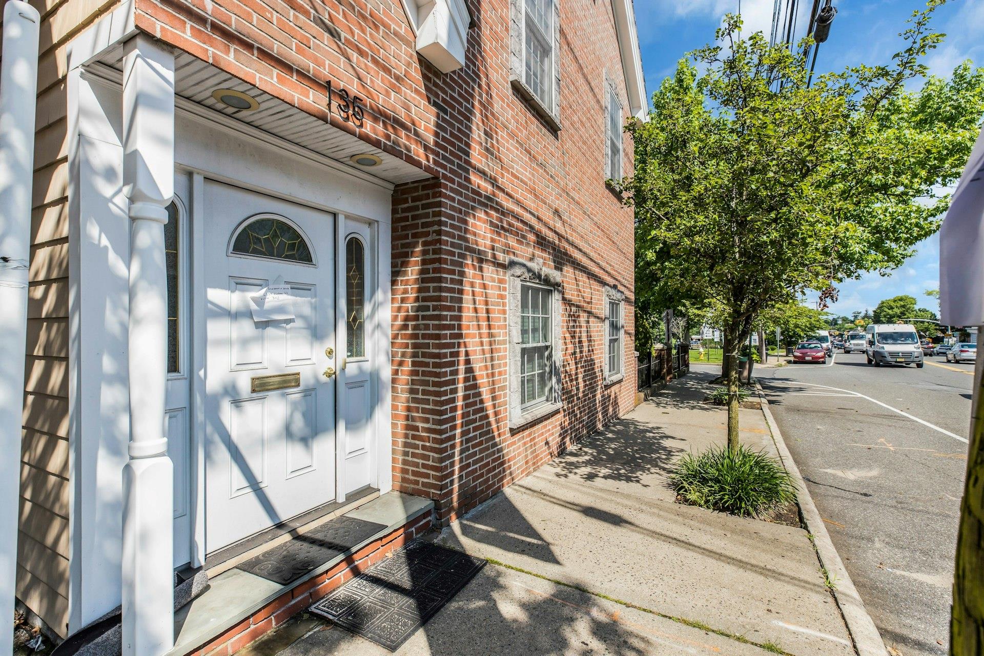 135 Plandome Road, Manhasset, NY 11030