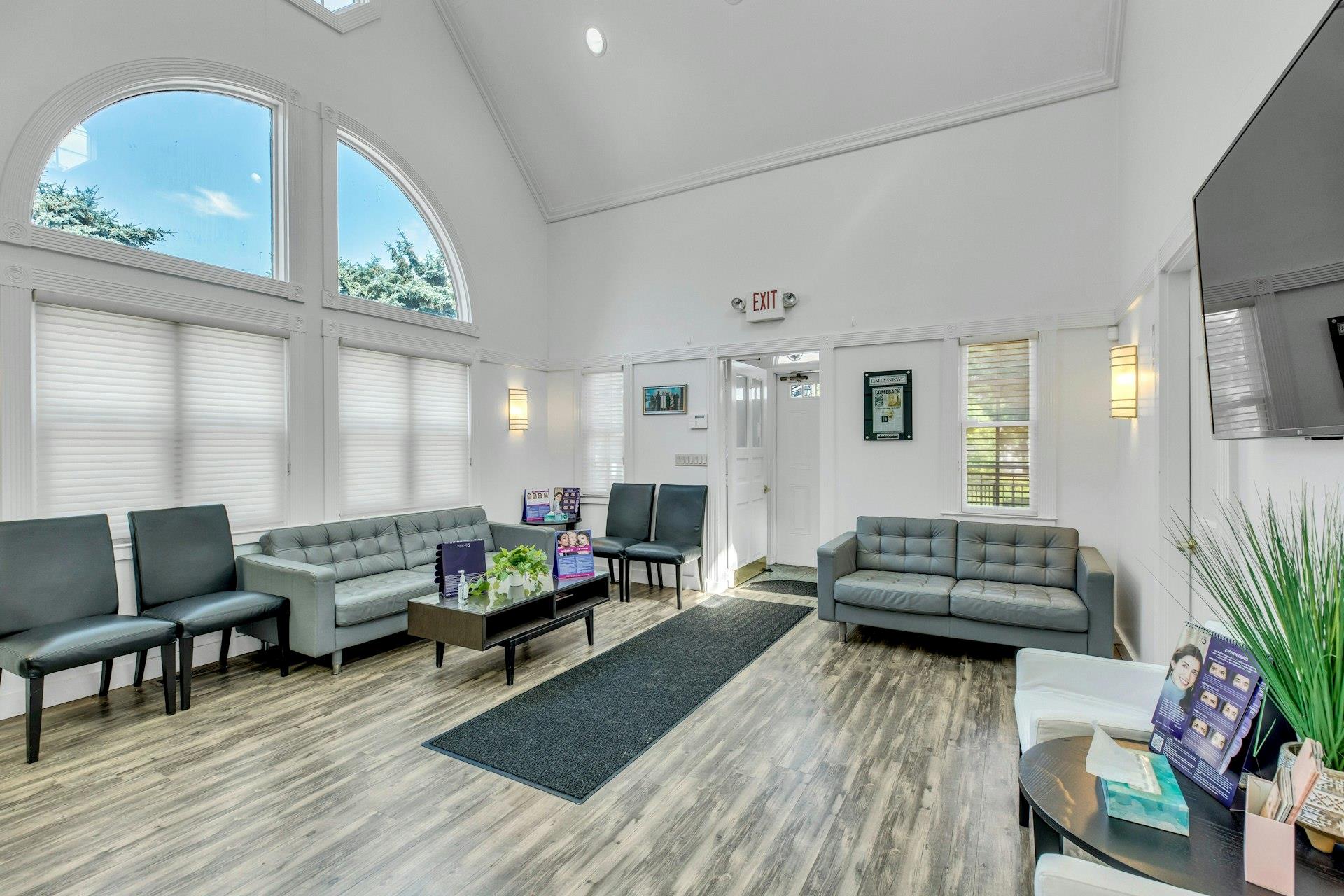 135 Plandome Road, Manhasset, NY 11030