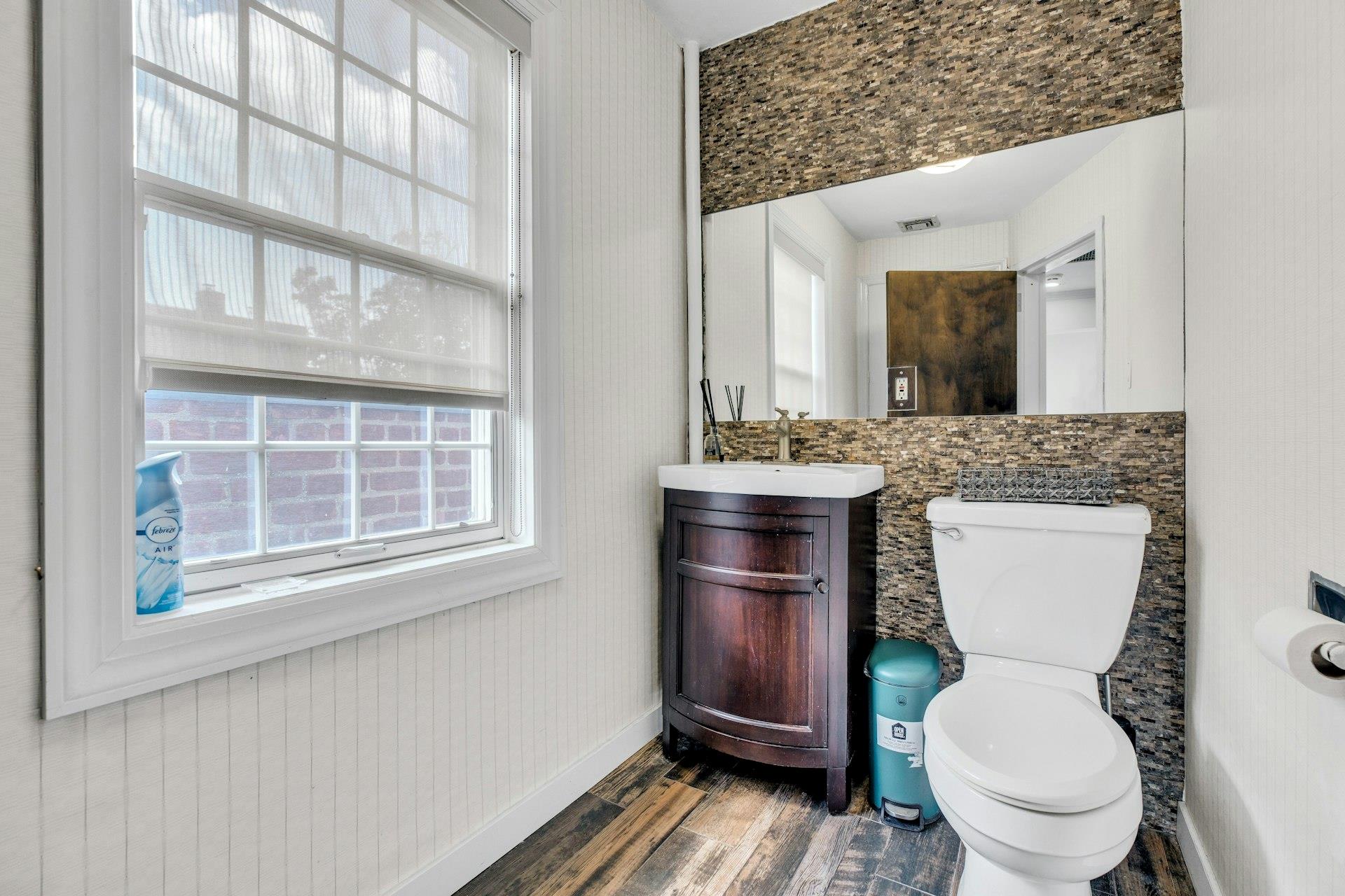 135 Plandome Road, Manhasset, NY 11030