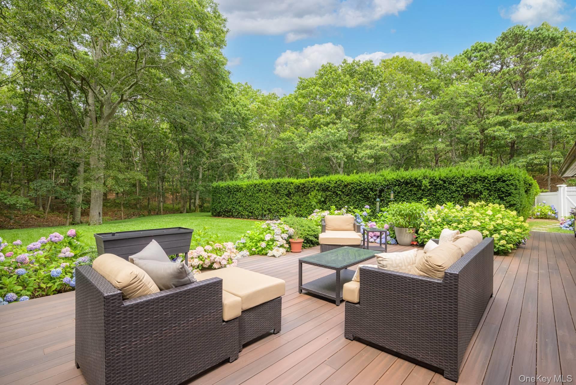 11 Paths End Court, Water Mill, NY 11976