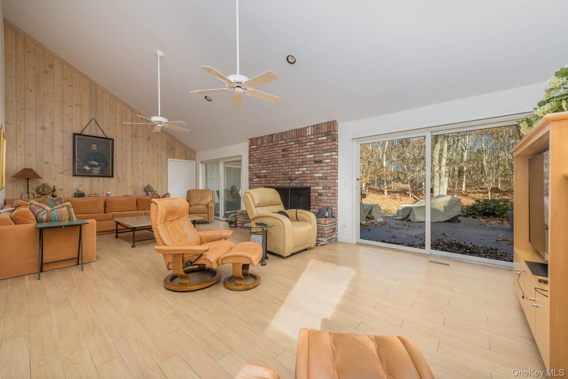 11 Paths End Court, Water Mill, NY 11976