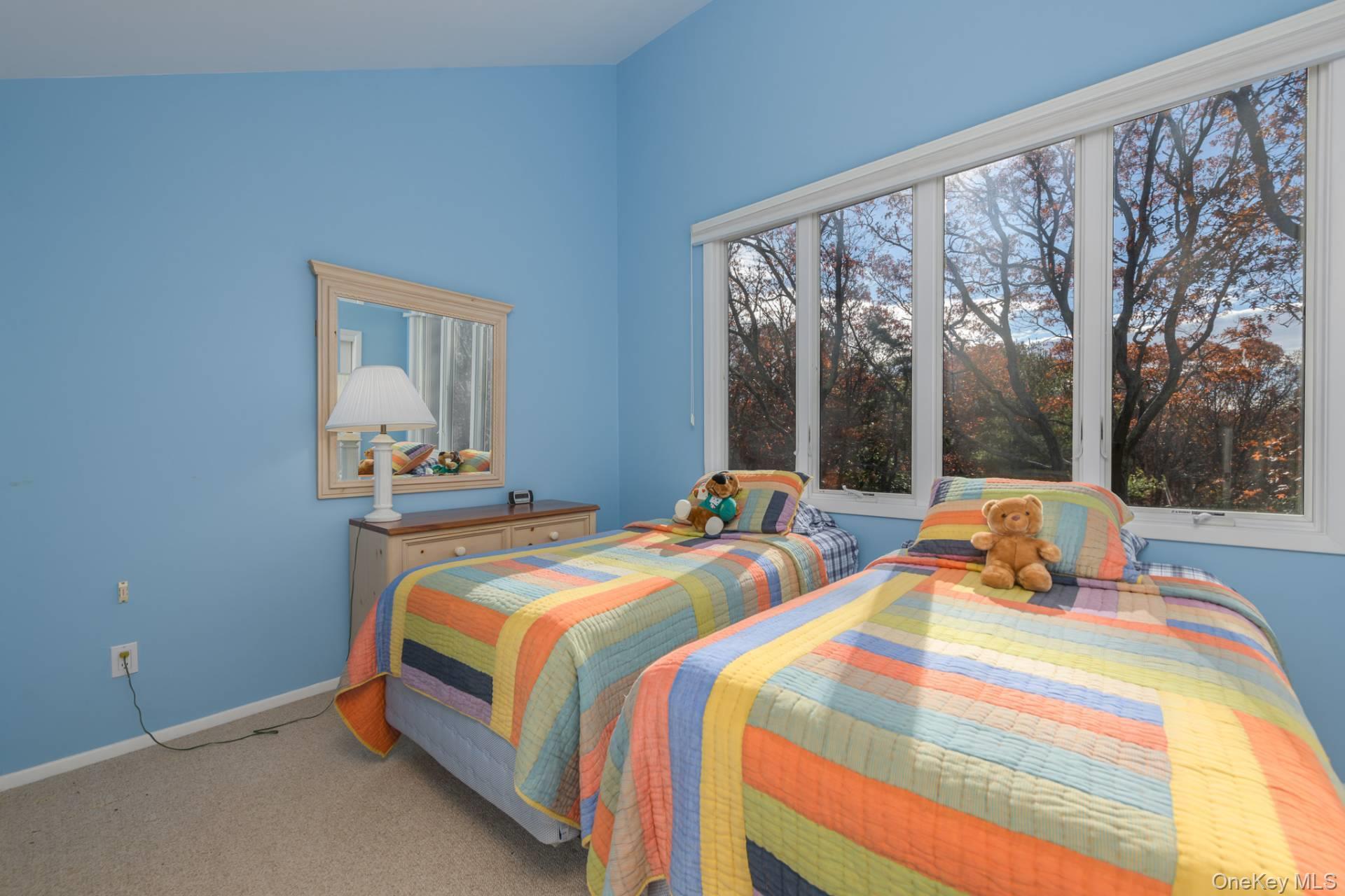 11 Paths End Court, Water Mill, NY 11976