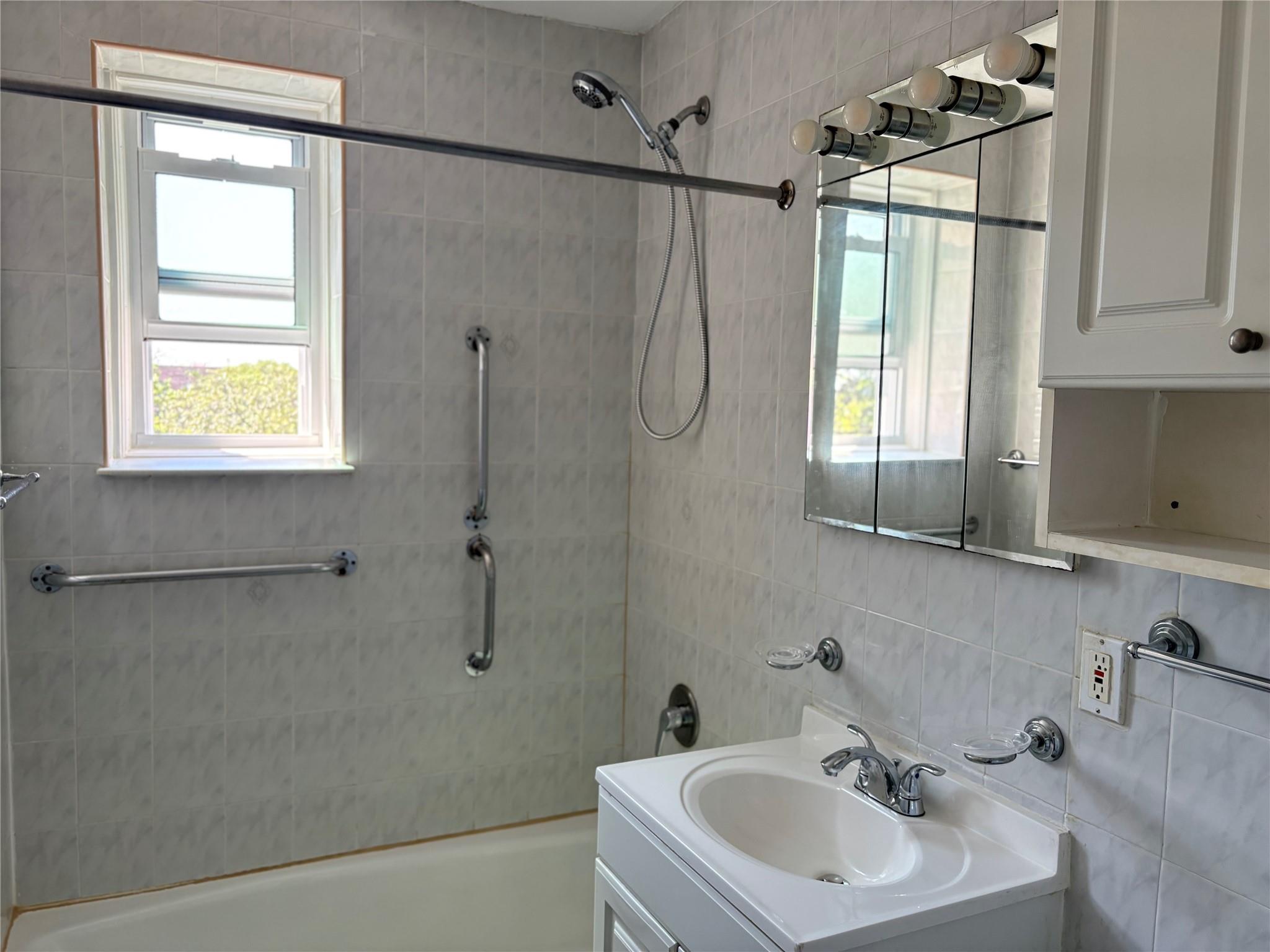 147-31 38th Avenue # A64, Flushing, NY 11354