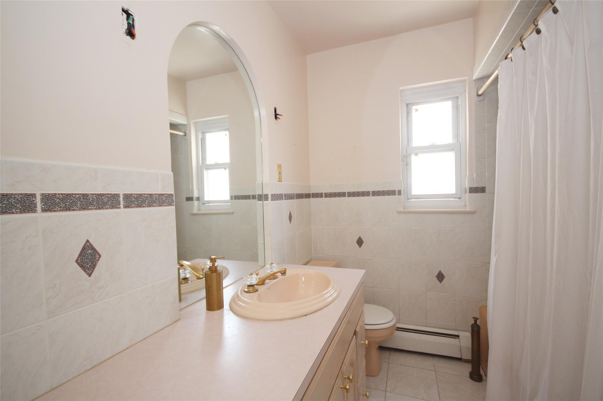 14433 Coolidge Avenue, Briarwood, NY 11435