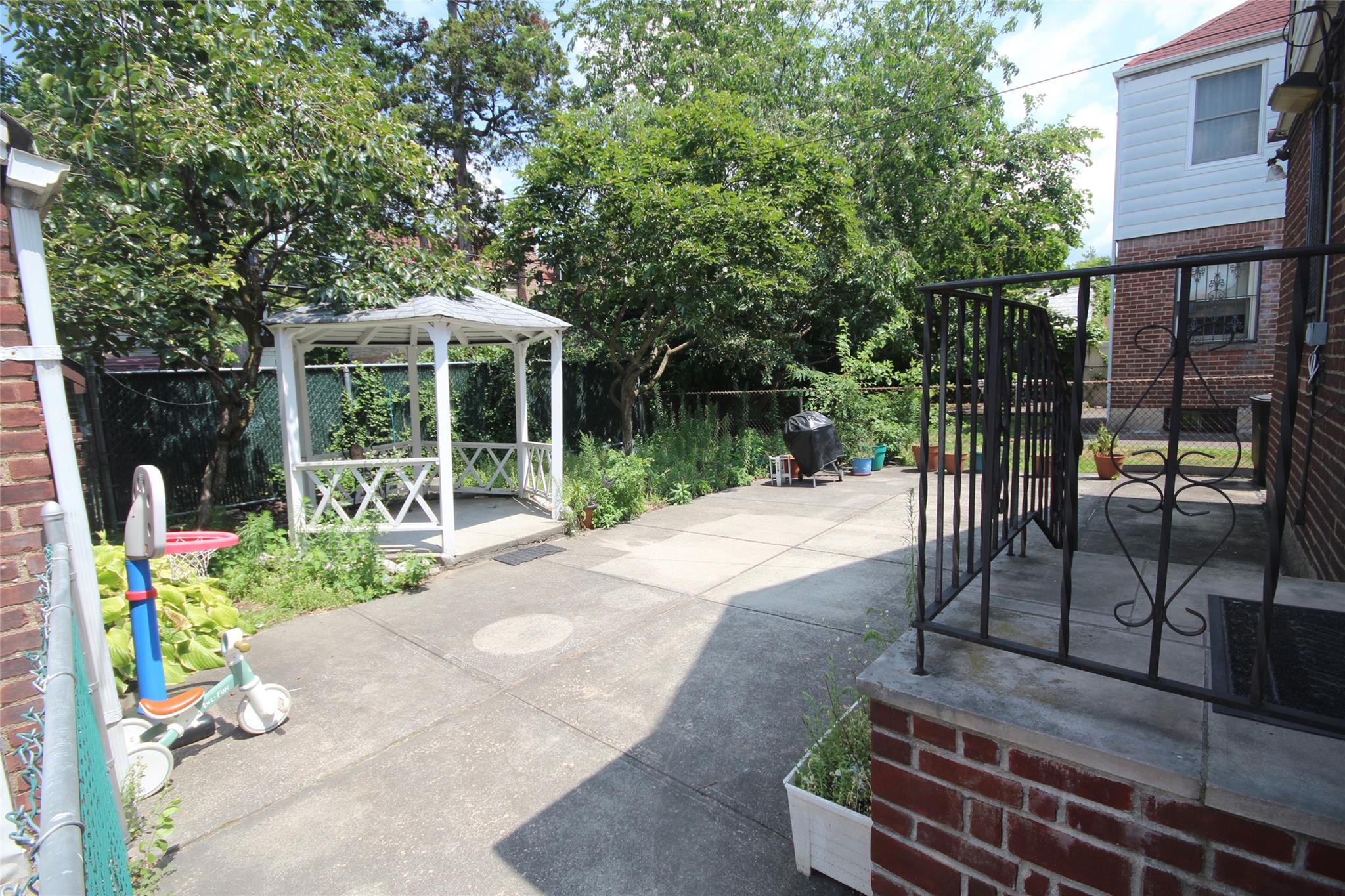 14433 Coolidge Avenue, Briarwood, NY 11435