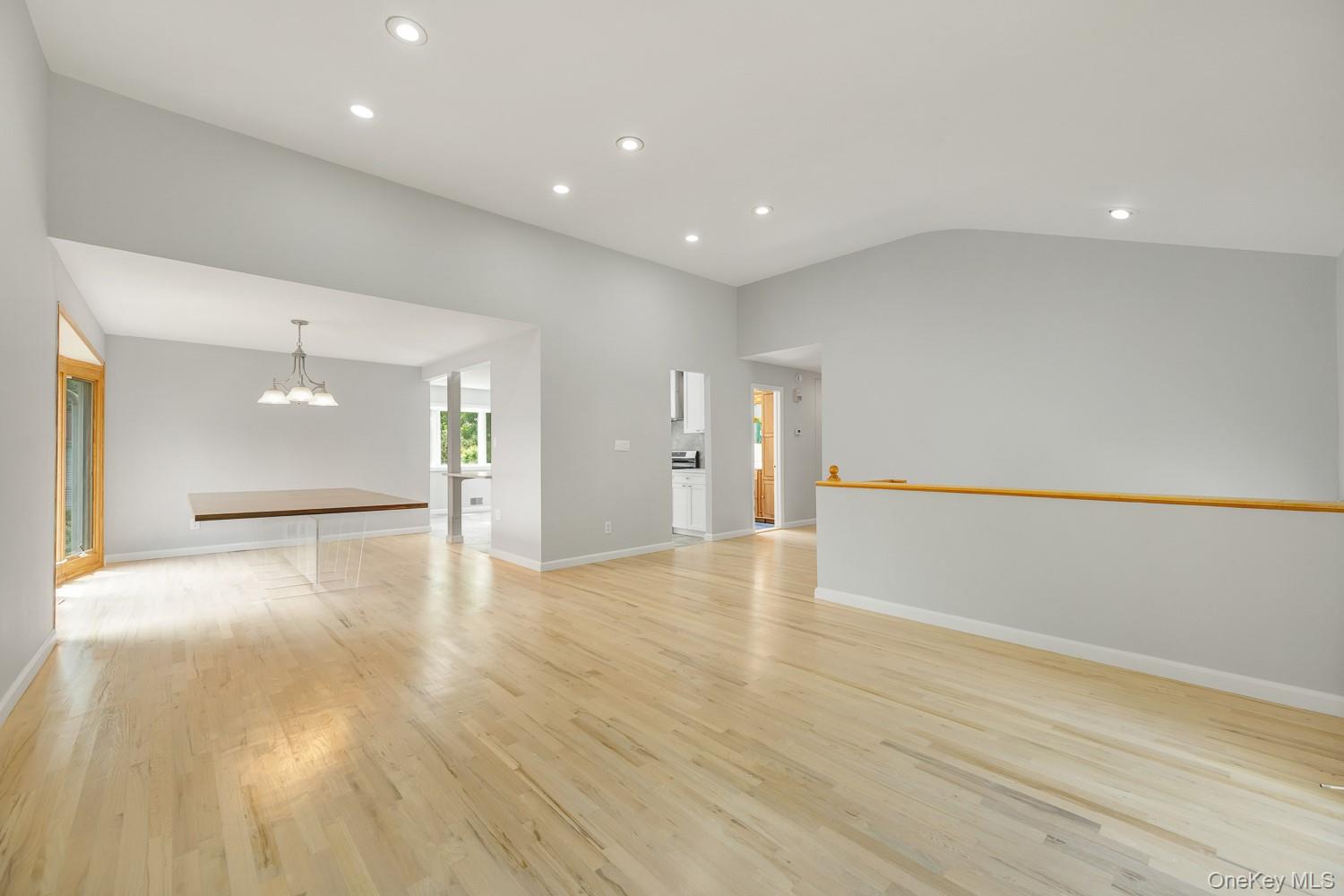 52 North Drive, Manhasset Hills, NY 11040