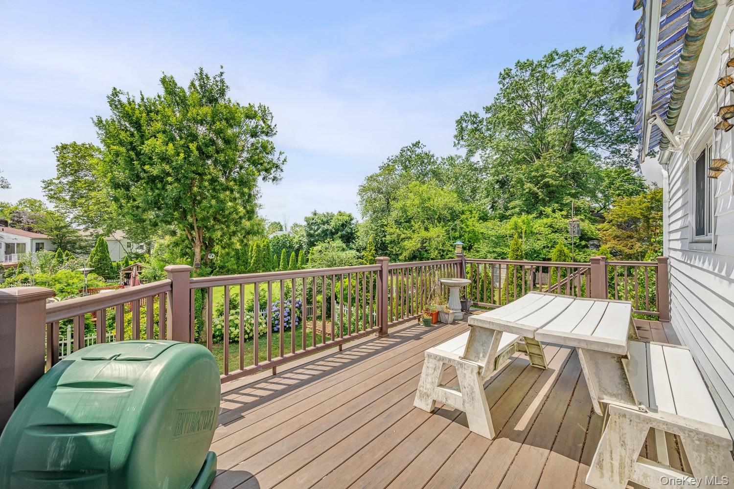 52 North Drive, Manhasset Hills, NY 11040