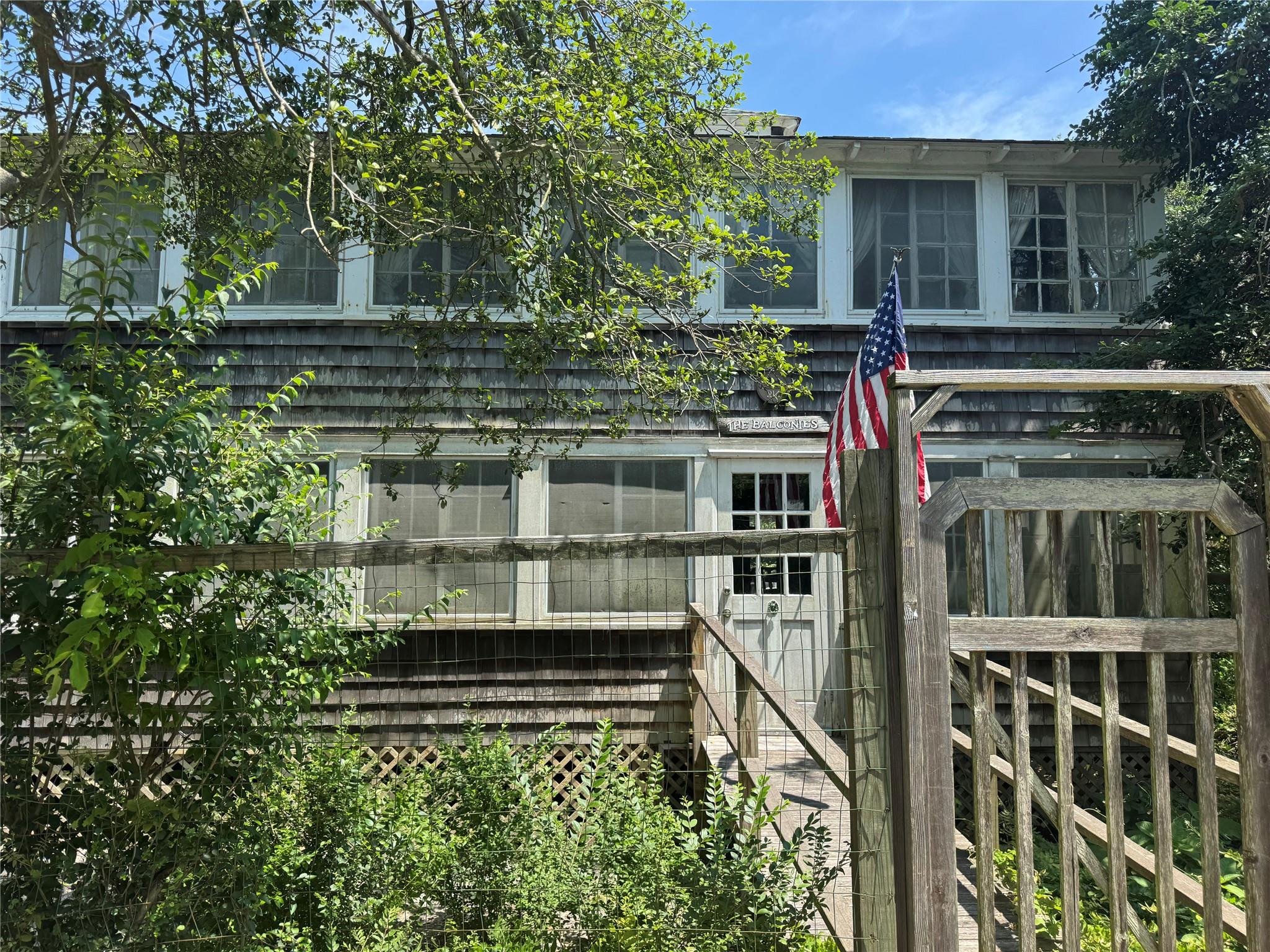 212 wilmot Road, Bay Shore, NY 11770