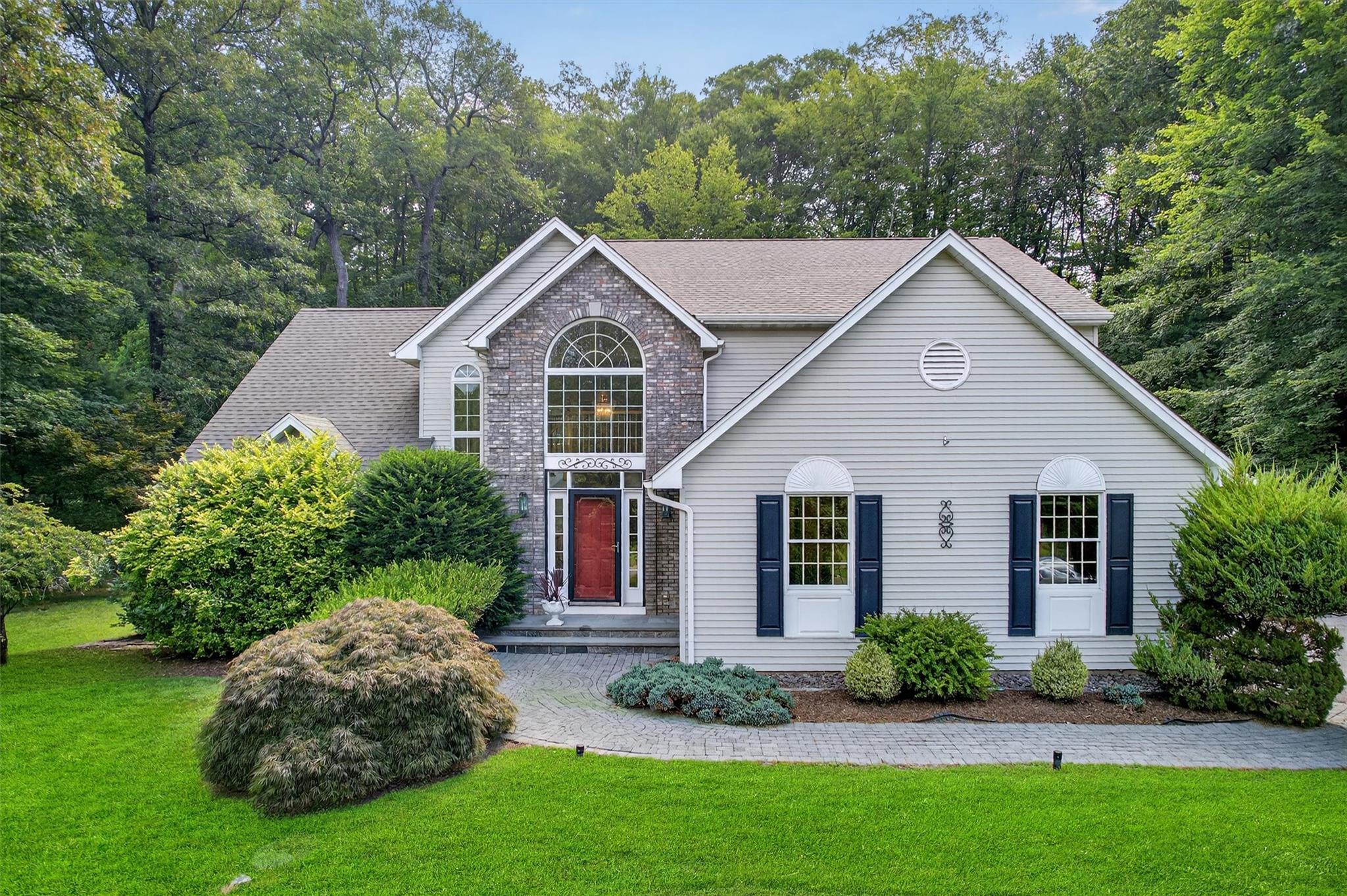 34 Salierno Road, Tuxedo Park, NY 10987