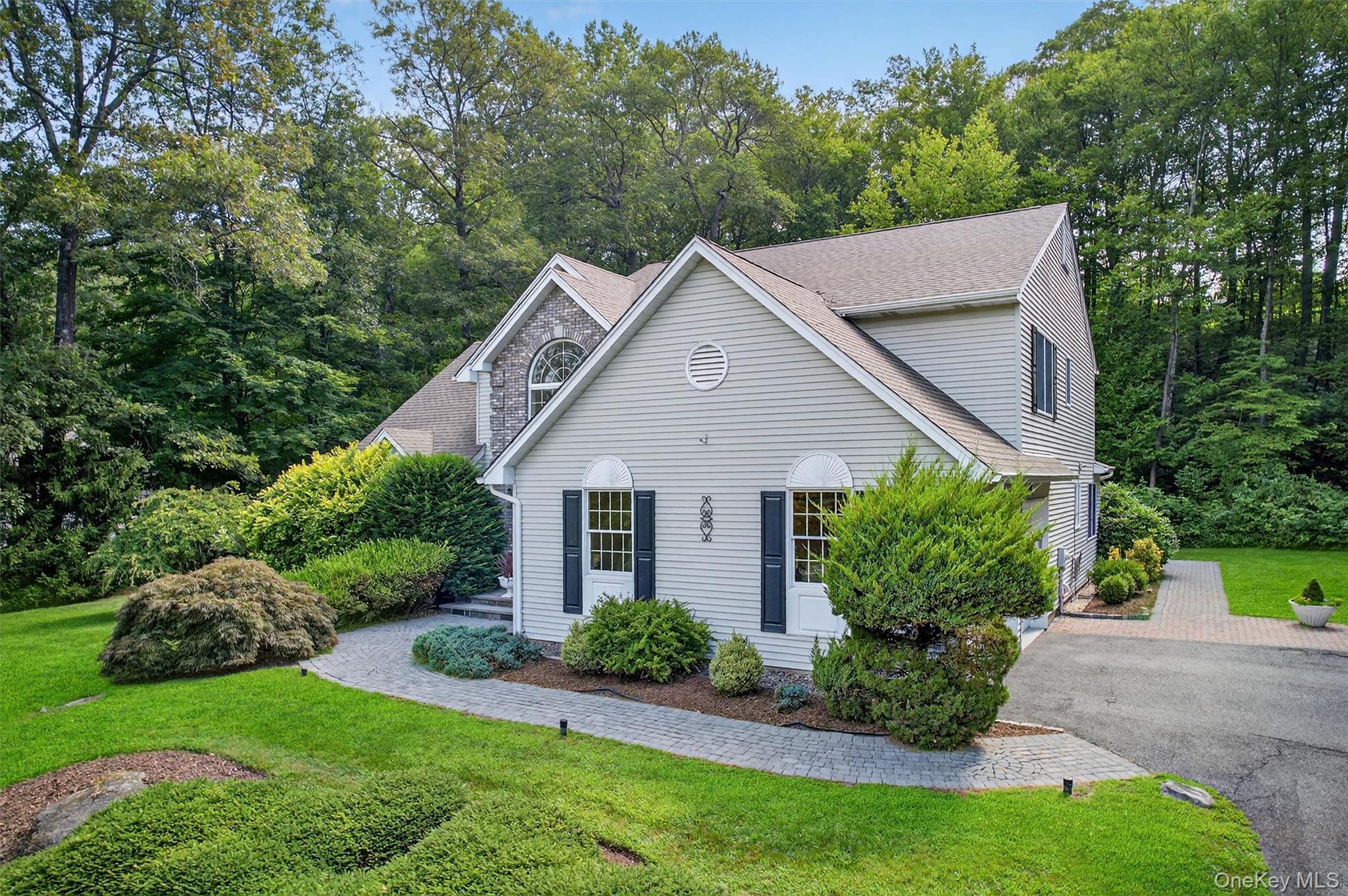 34 Salierno Road, Tuxedo Park, NY 10987