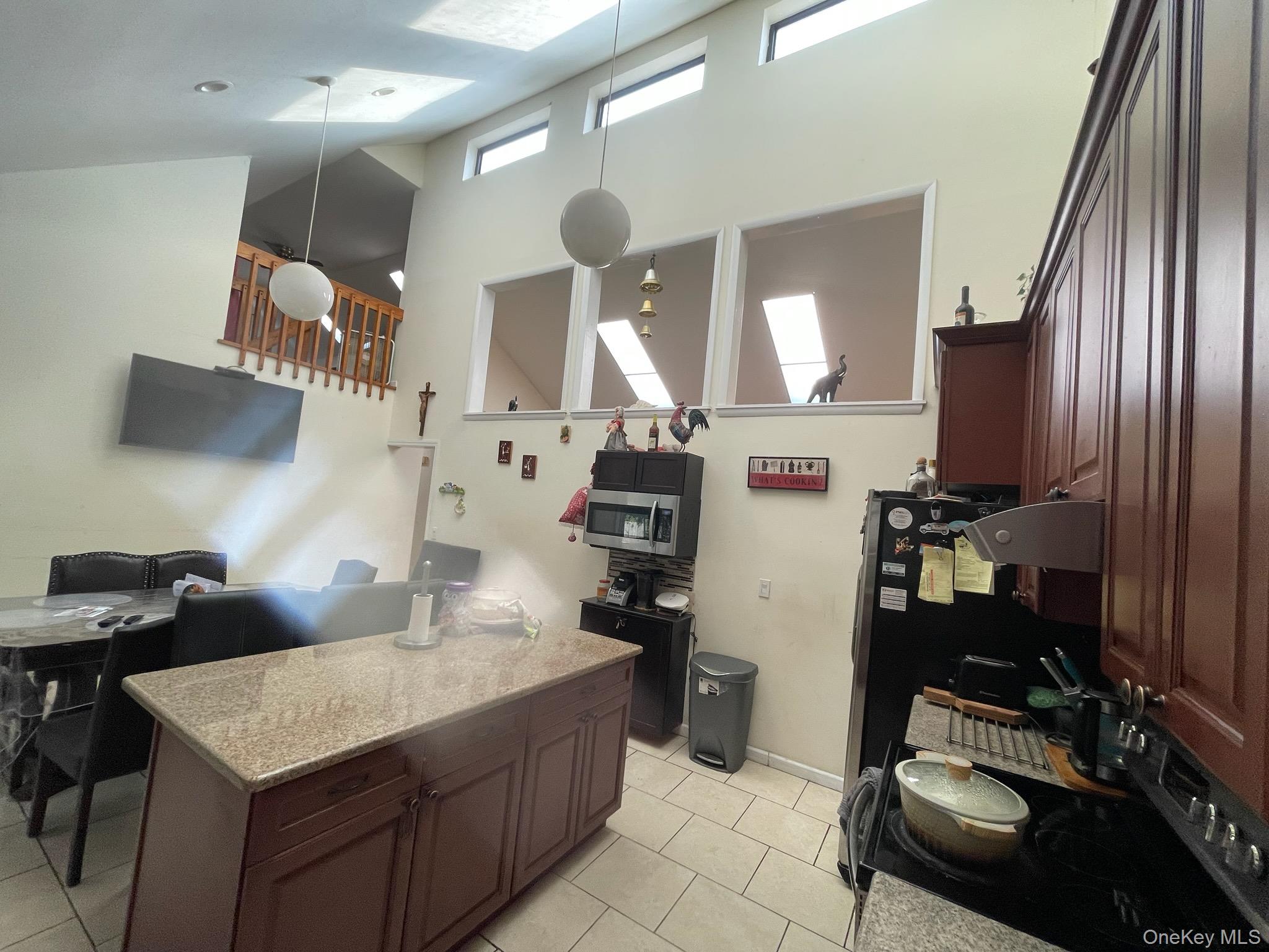 4 Golden Gate Lane, Shirley, NY 11967