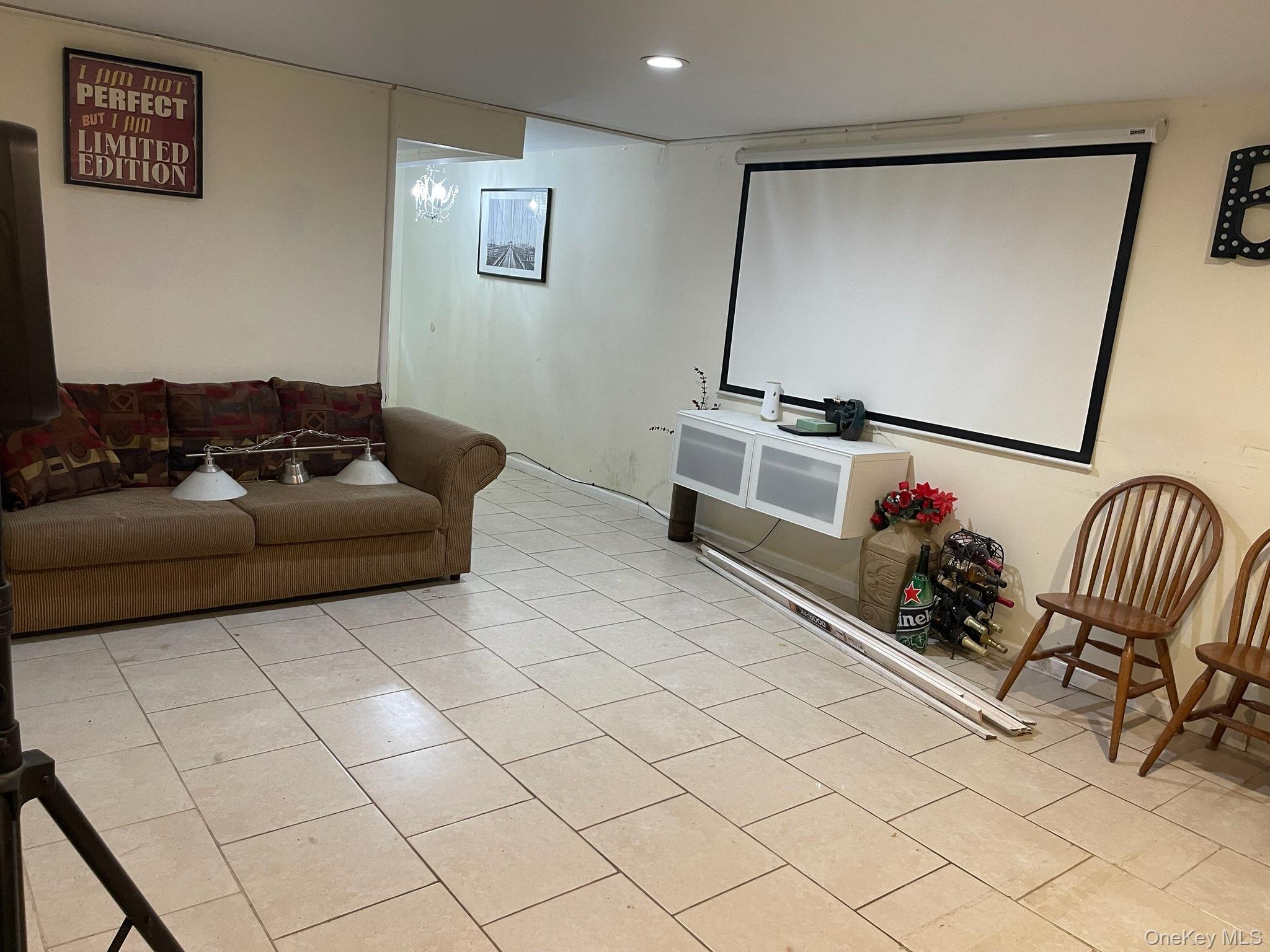 4 Golden Gate Lane, Shirley, NY 11967