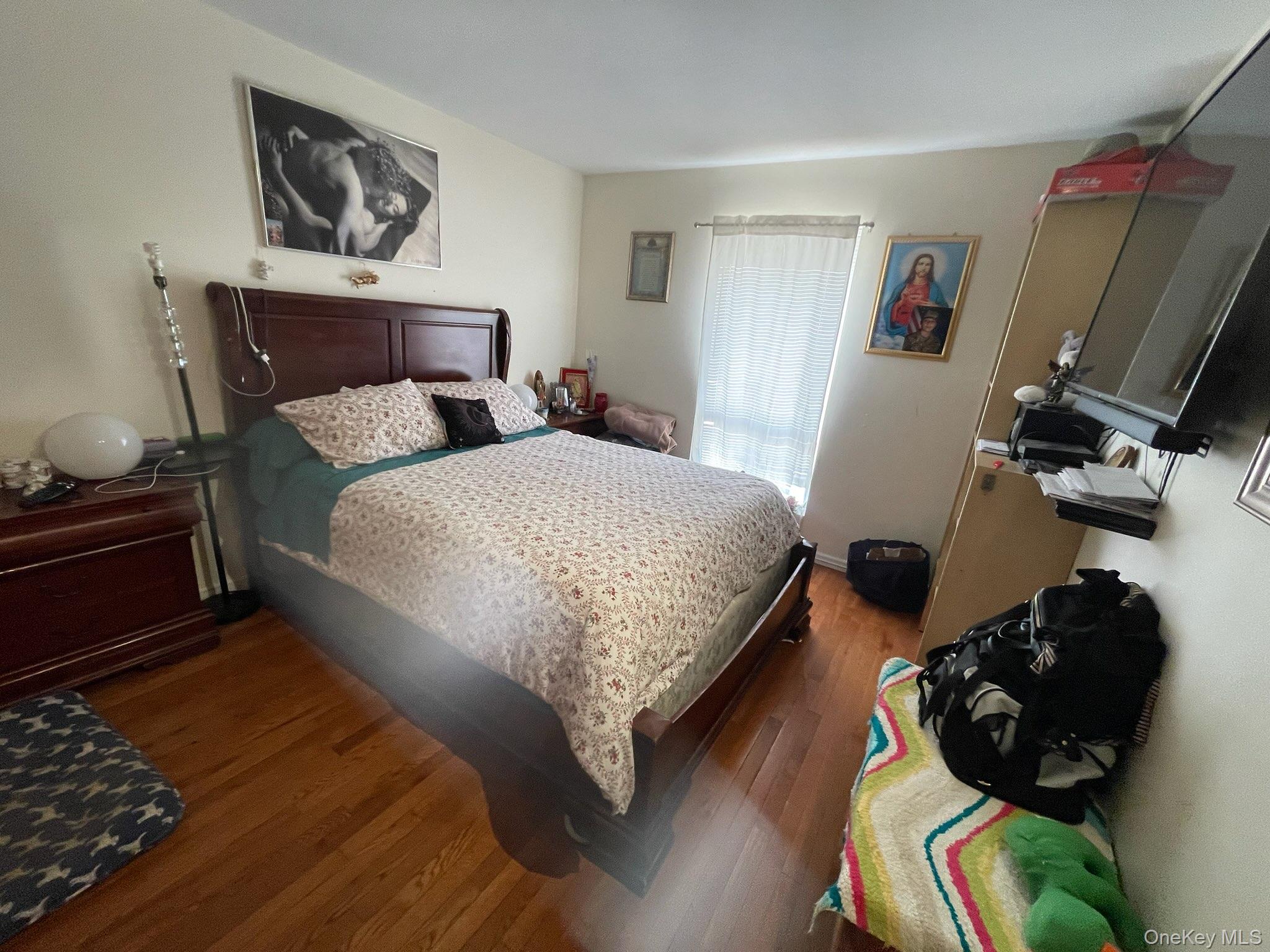 4 Golden Gate Lane, Shirley, NY 11967