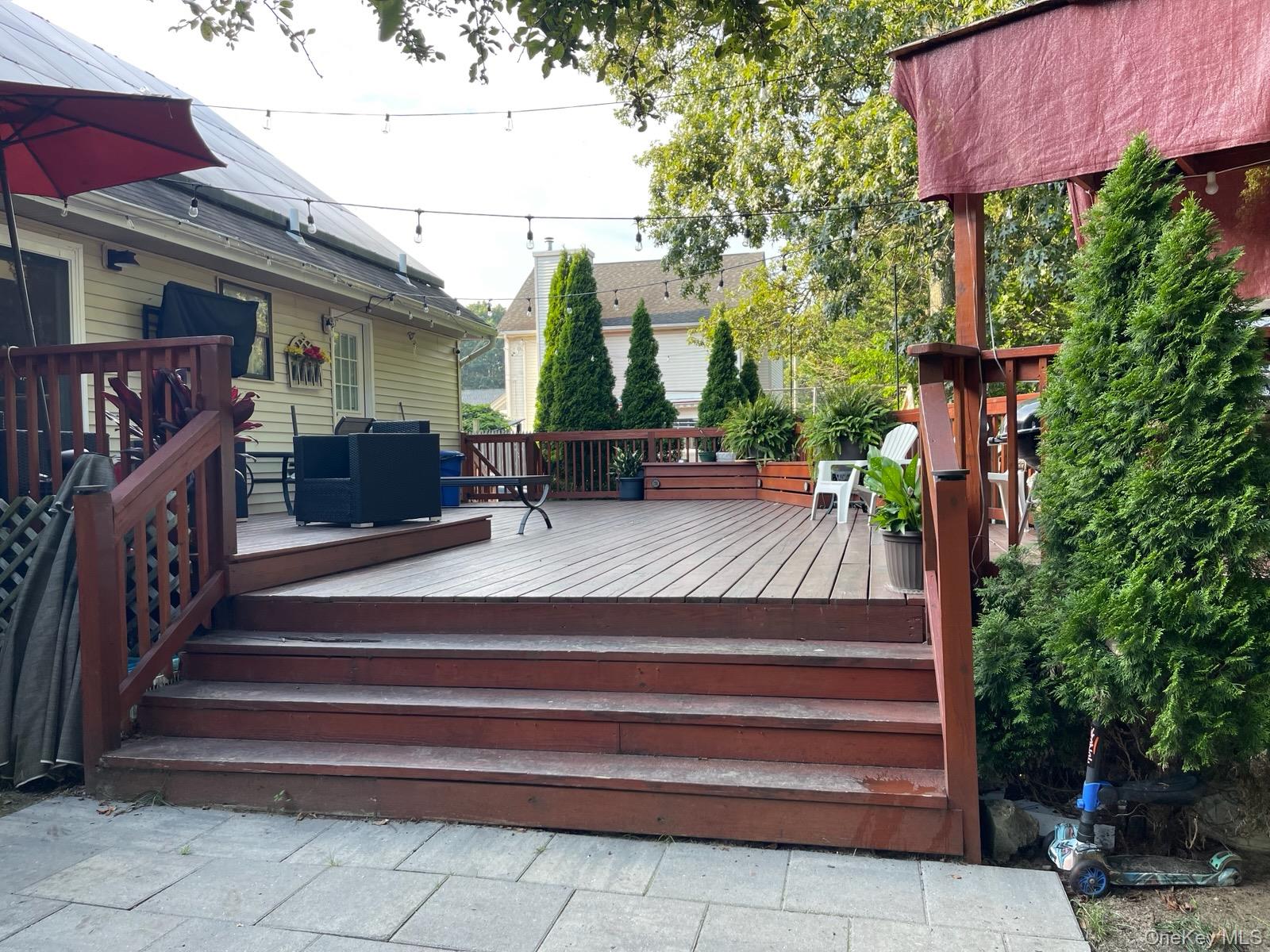 4 Golden Gate Lane, Shirley, NY 11967