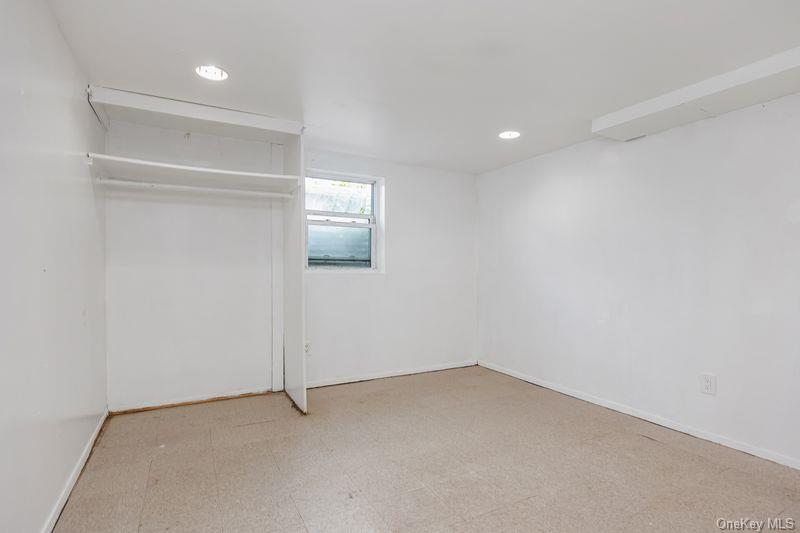 1033 Tulsa Street, Uniondale, NY 11553