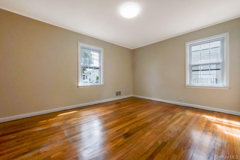 1033 Tulsa Street, Uniondale, NY 11553