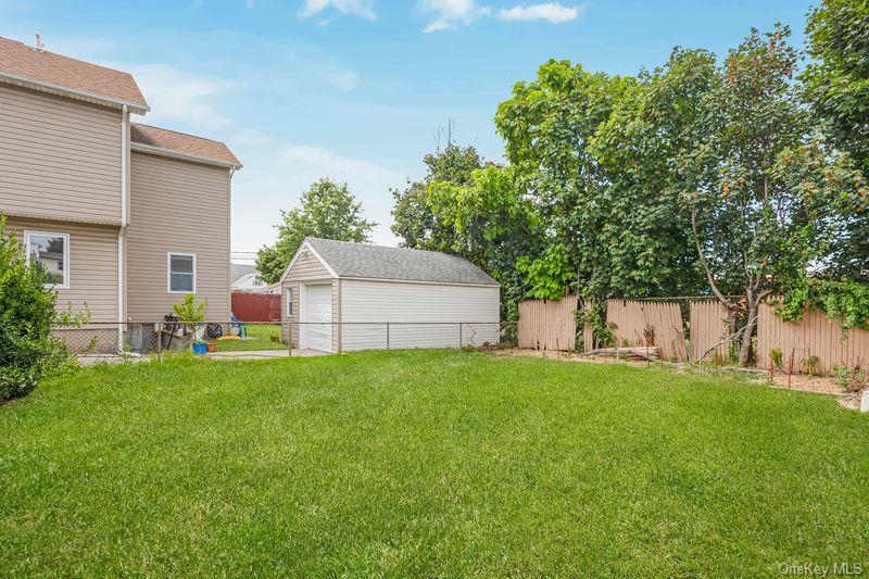 1033 Tulsa Street, Uniondale, NY 11553