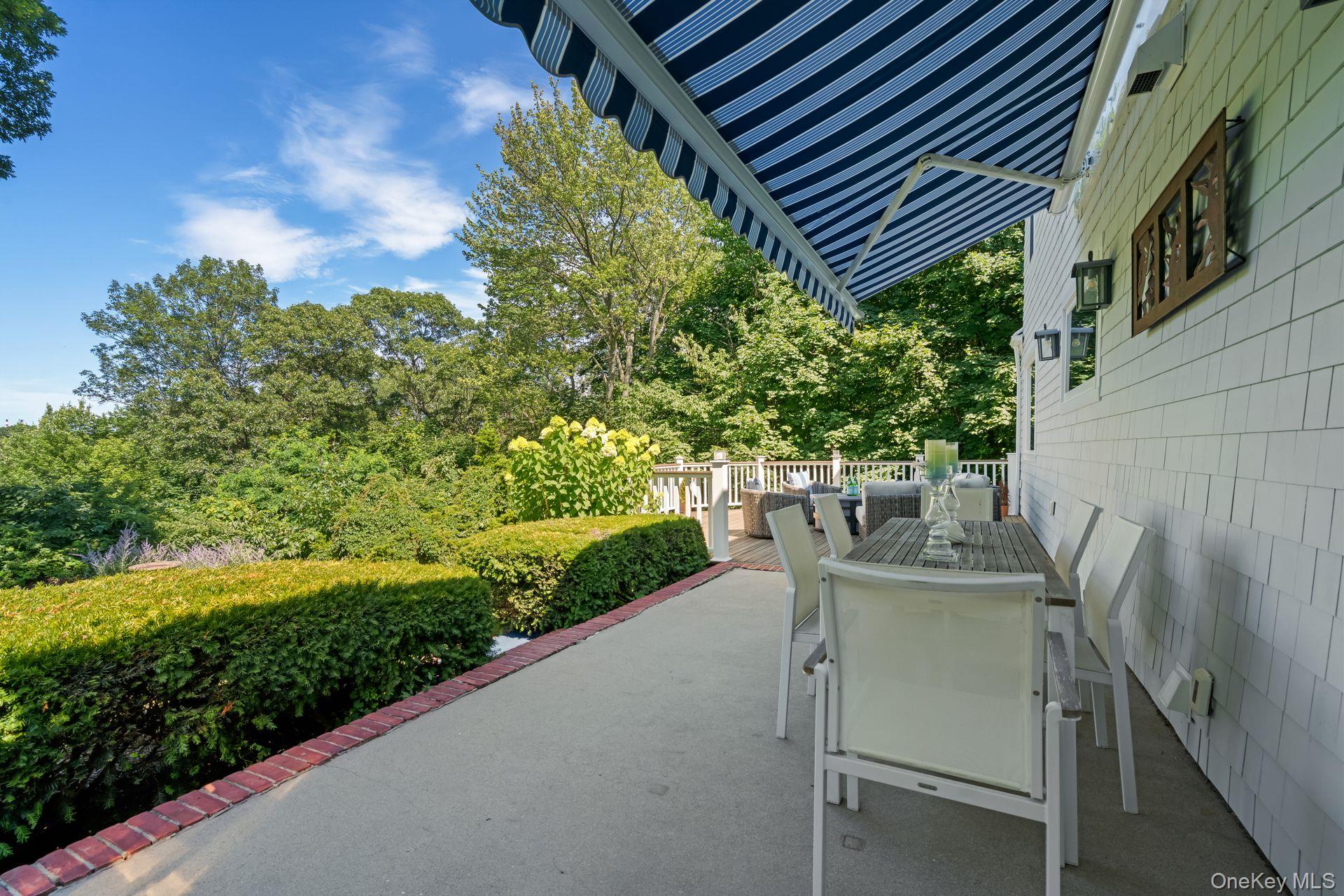 14 Thorman Lane, Huntington, NY 11743