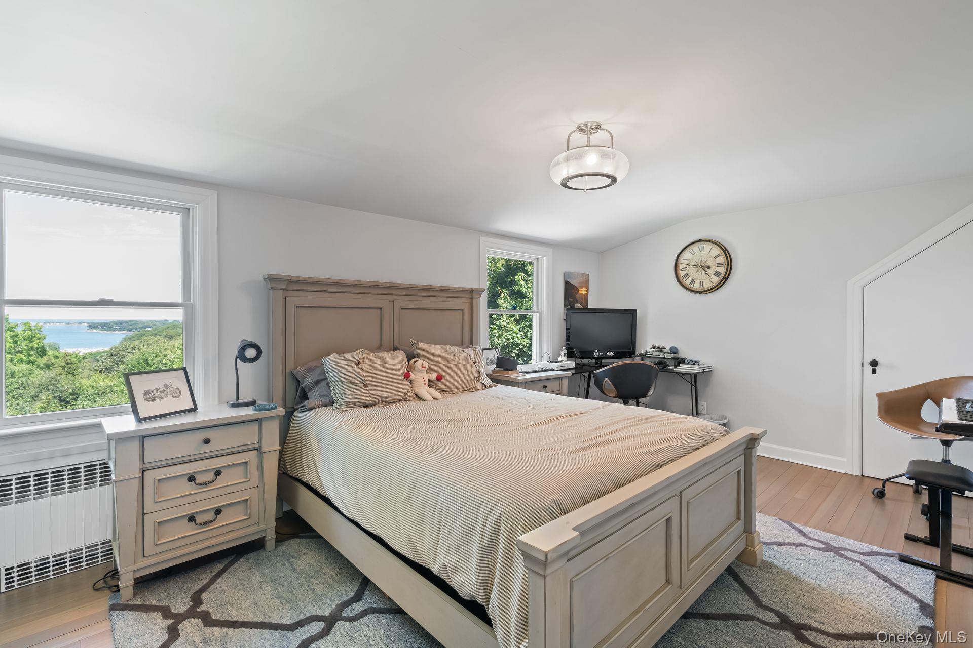 14 Thorman Lane, Huntington, NY 11743