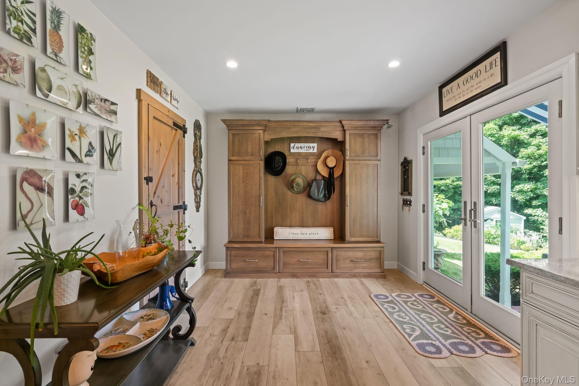 14 Thorman Lane, Huntington, NY 11743