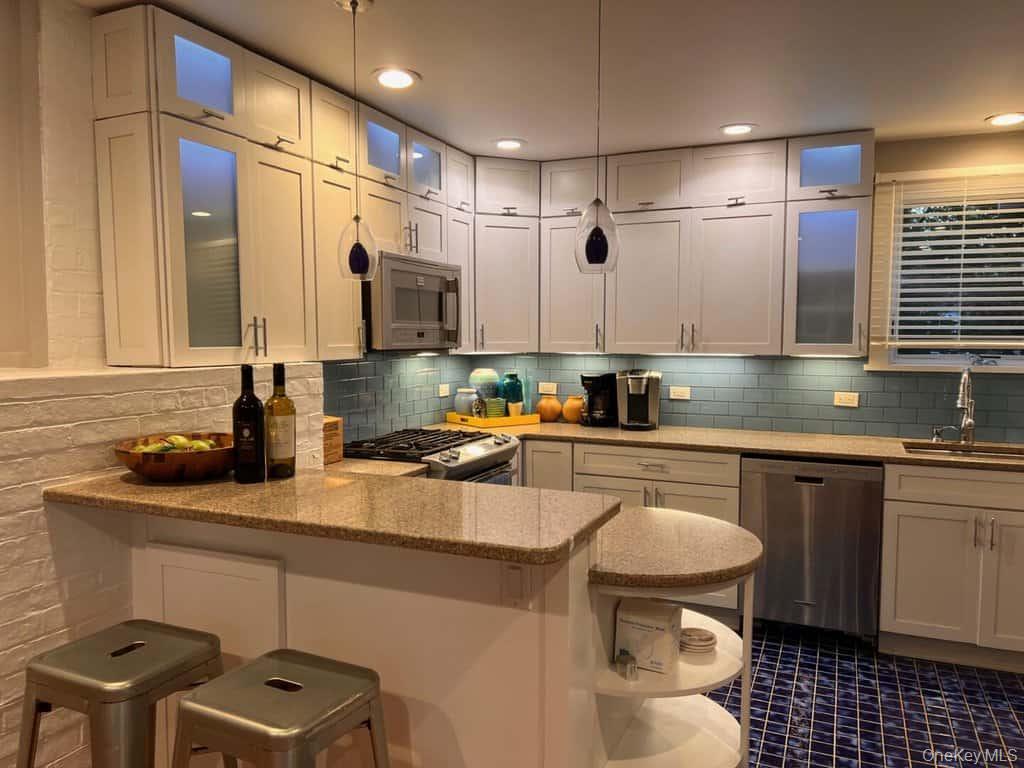 46 crescent Avenue, Ocean Beach, NY 11770