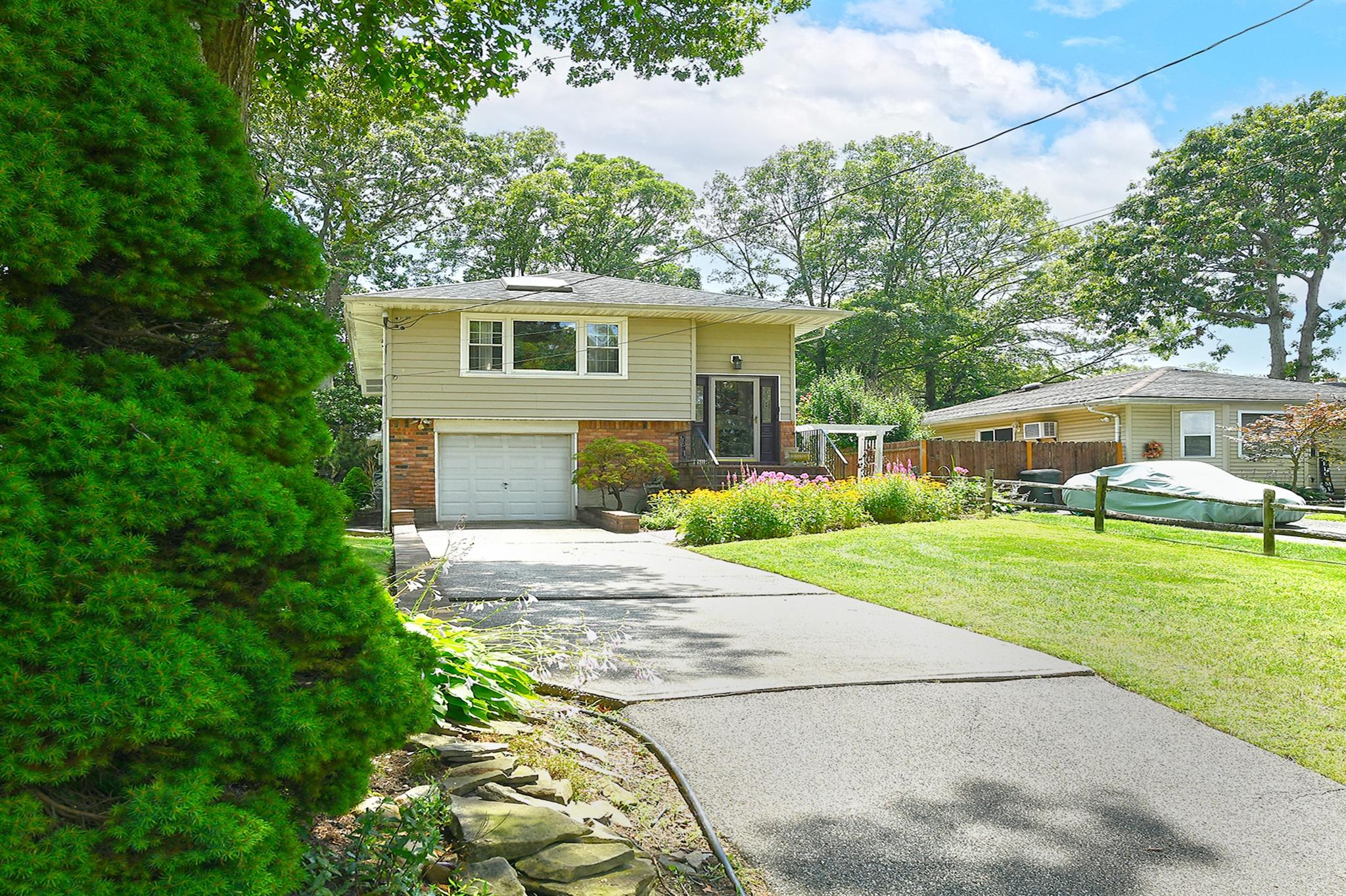 2452 Motor Parkway, Ronkonkoma, NY 11779