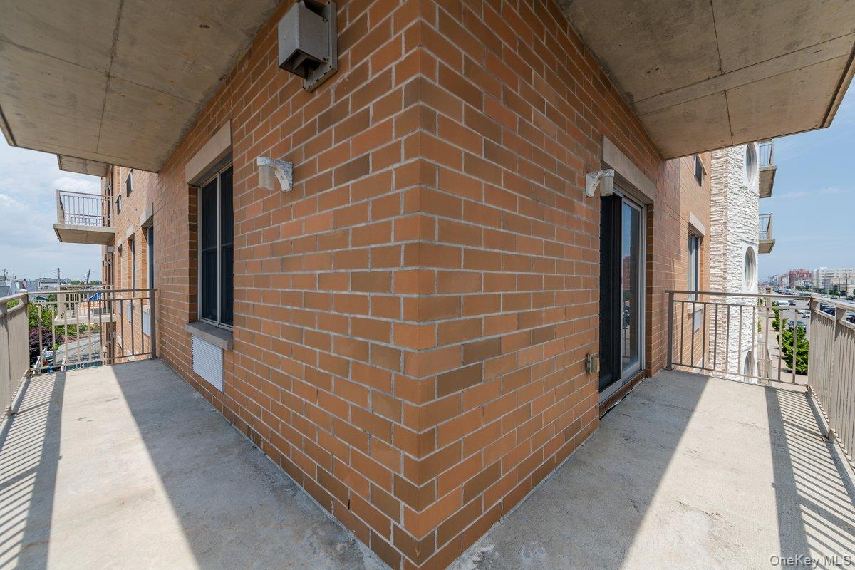 661 W Broadway # 301, Long Beach, NY 11561