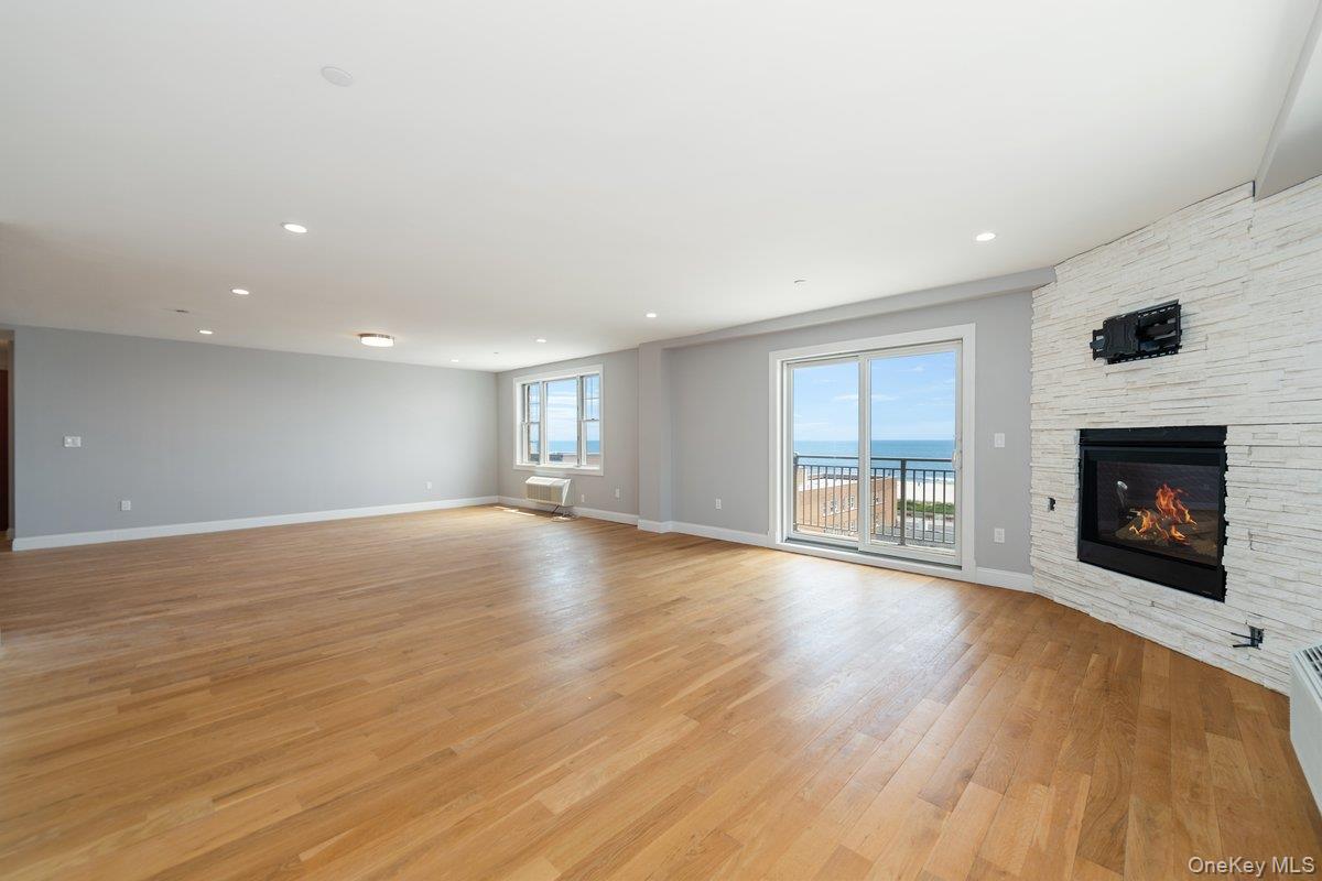 661 W Broadway # 301, Long Beach, NY 11561