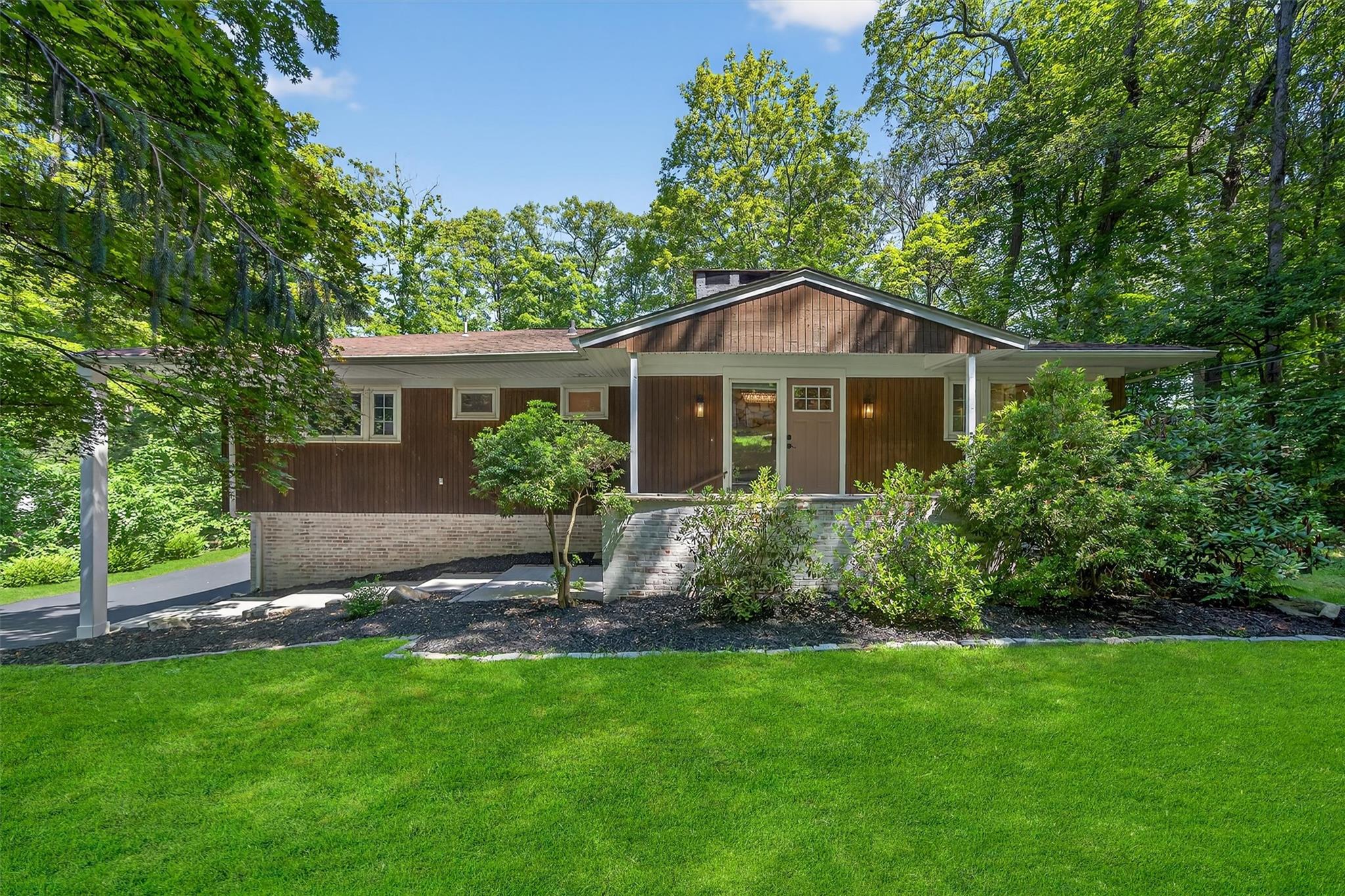 63 Fawn Hill Road, Tuxedo Park, NY 10987