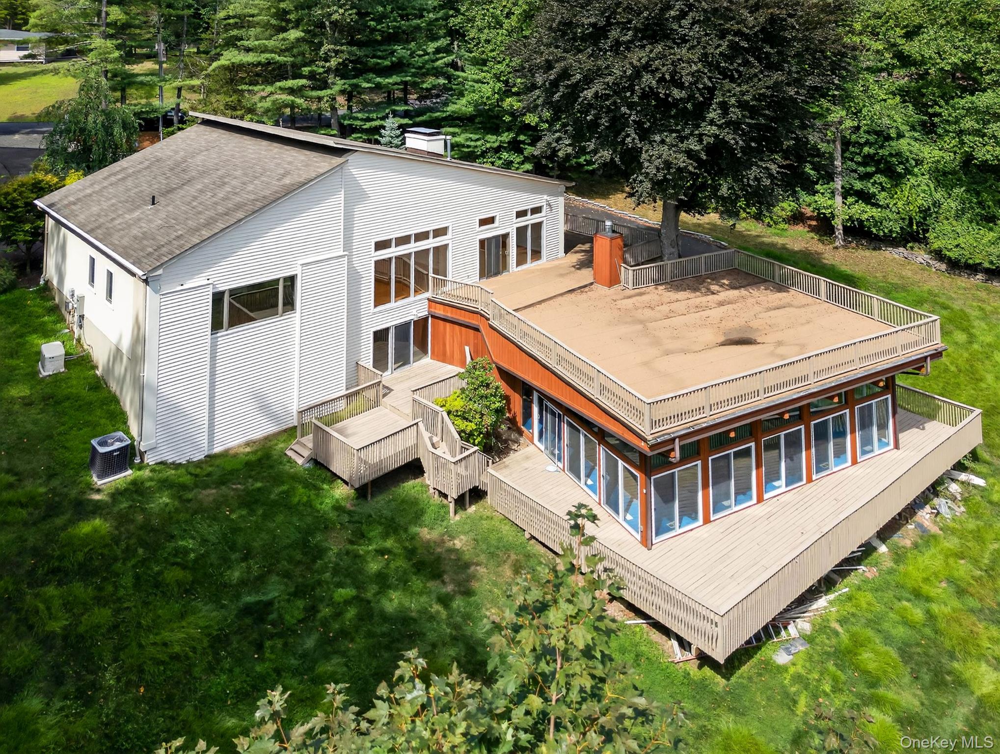 21 Hillside Court, Suffern, NY 10901