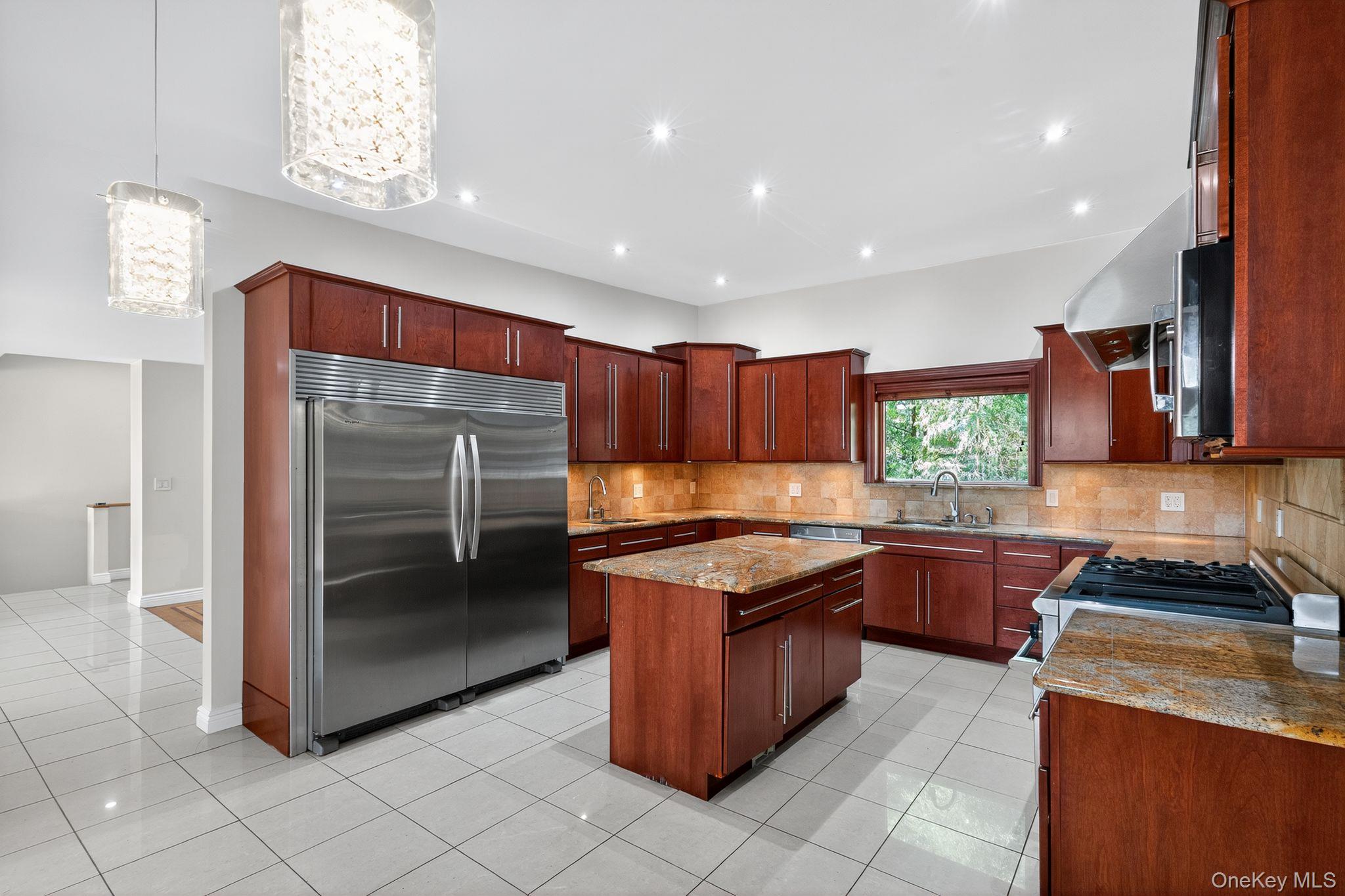 21 Hillside Court, Suffern, NY 10901