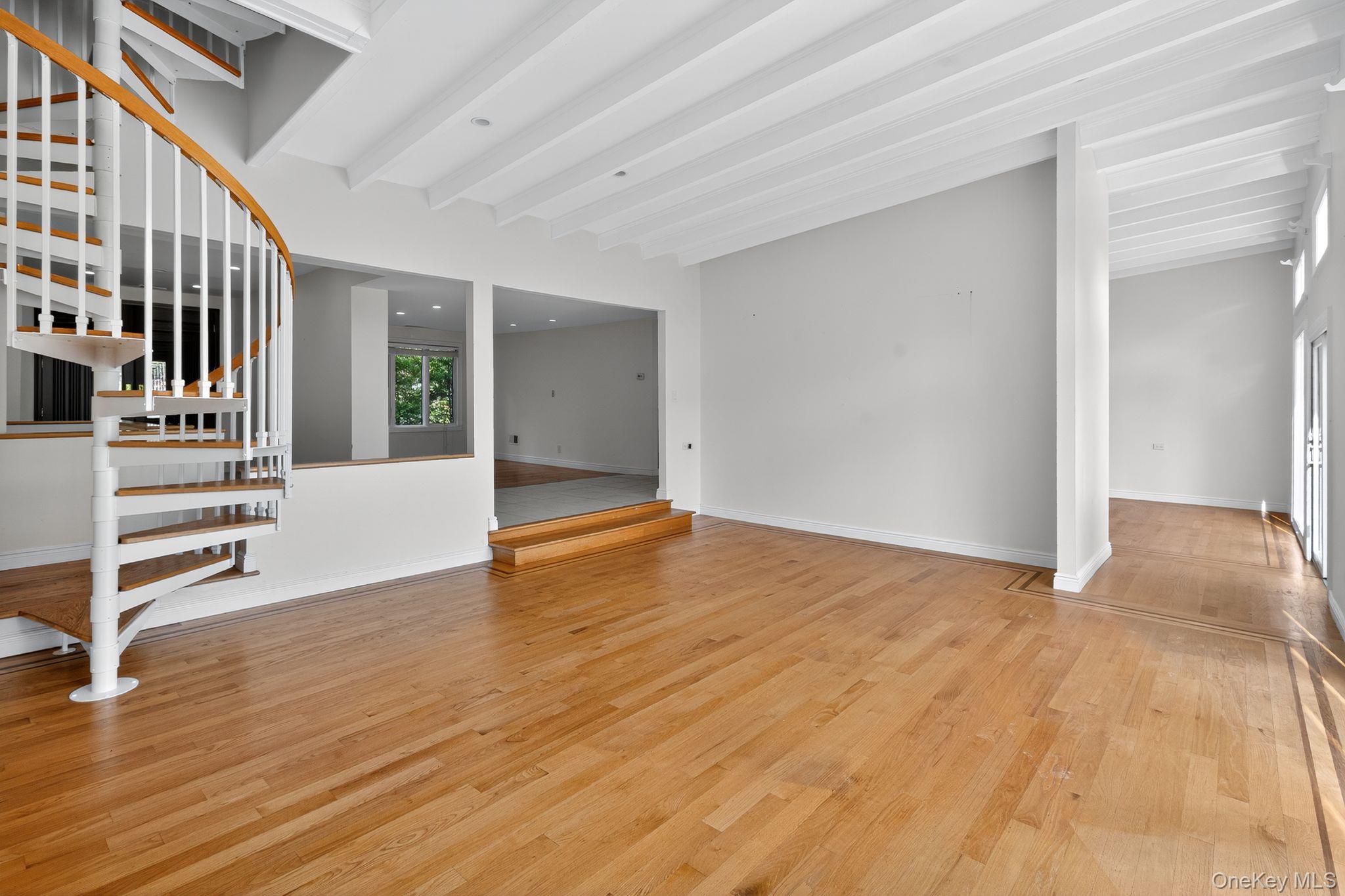 21 Hillside Court, Suffern, NY 10901