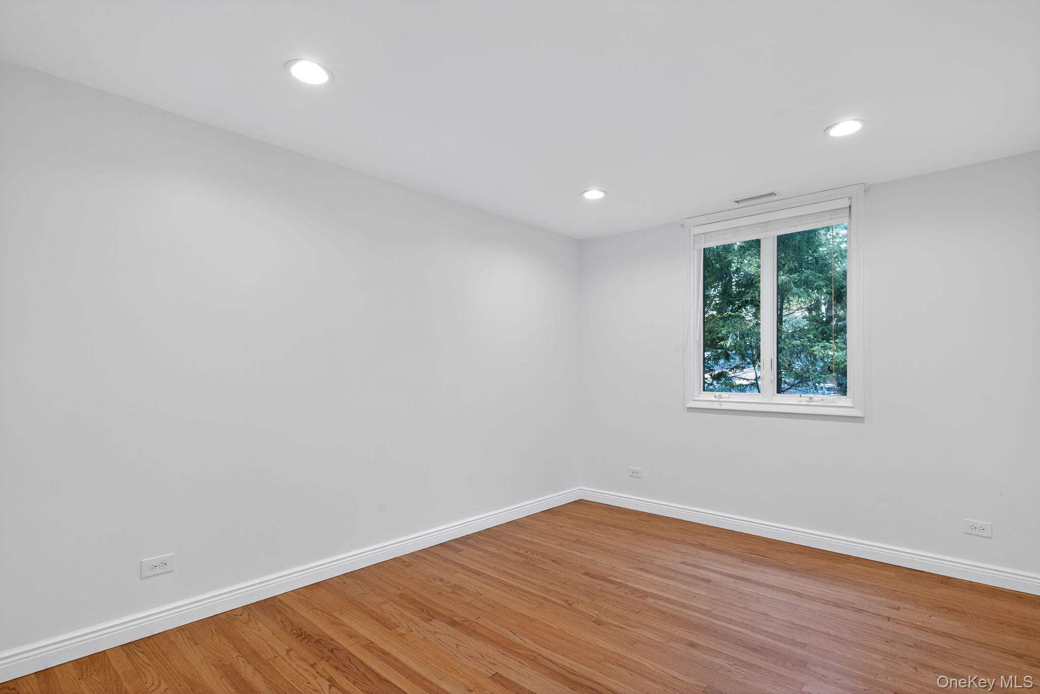 21 Hillside Court, Suffern, NY 10901