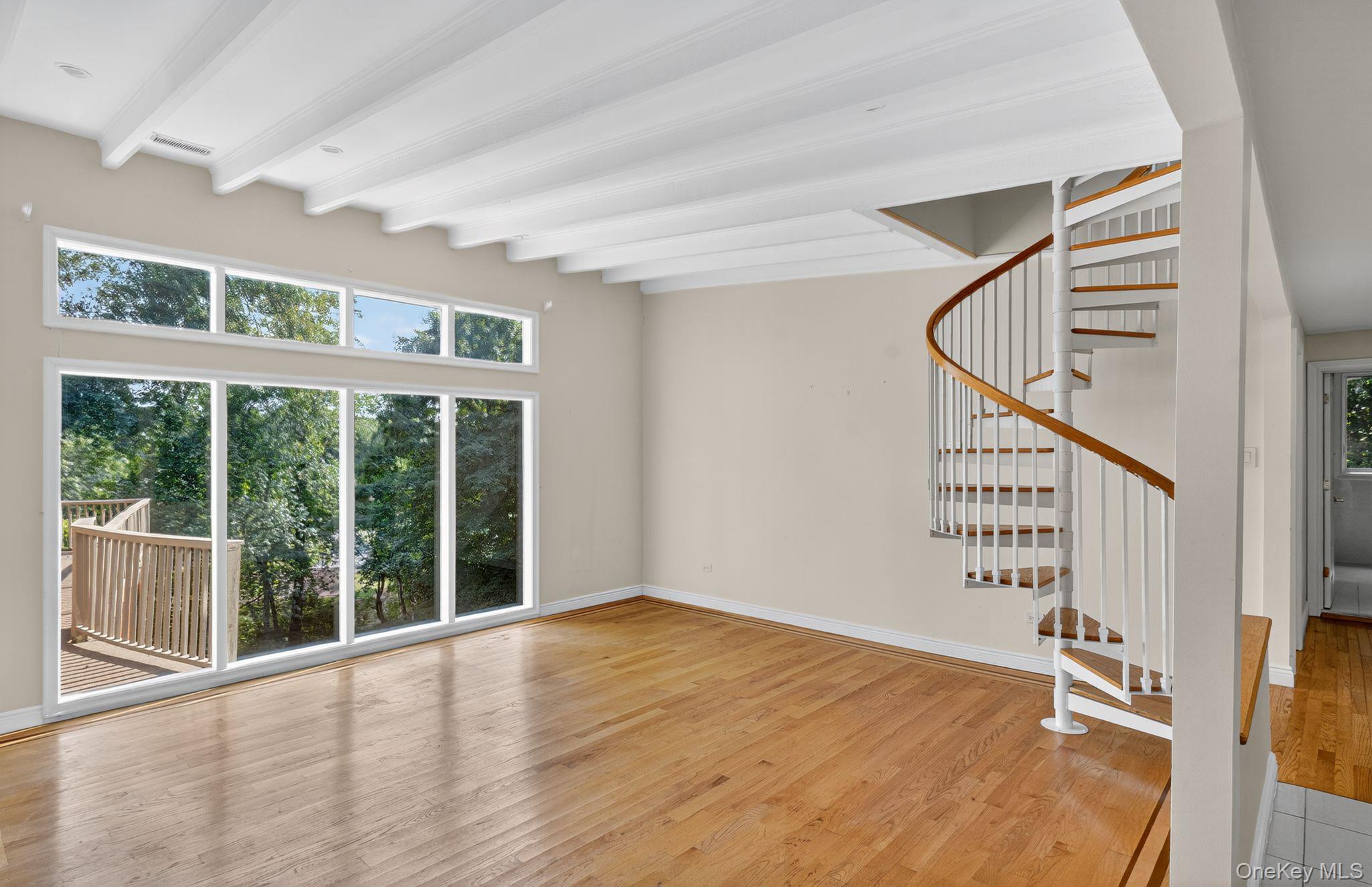 21 Hillside Court, Suffern, NY 10901