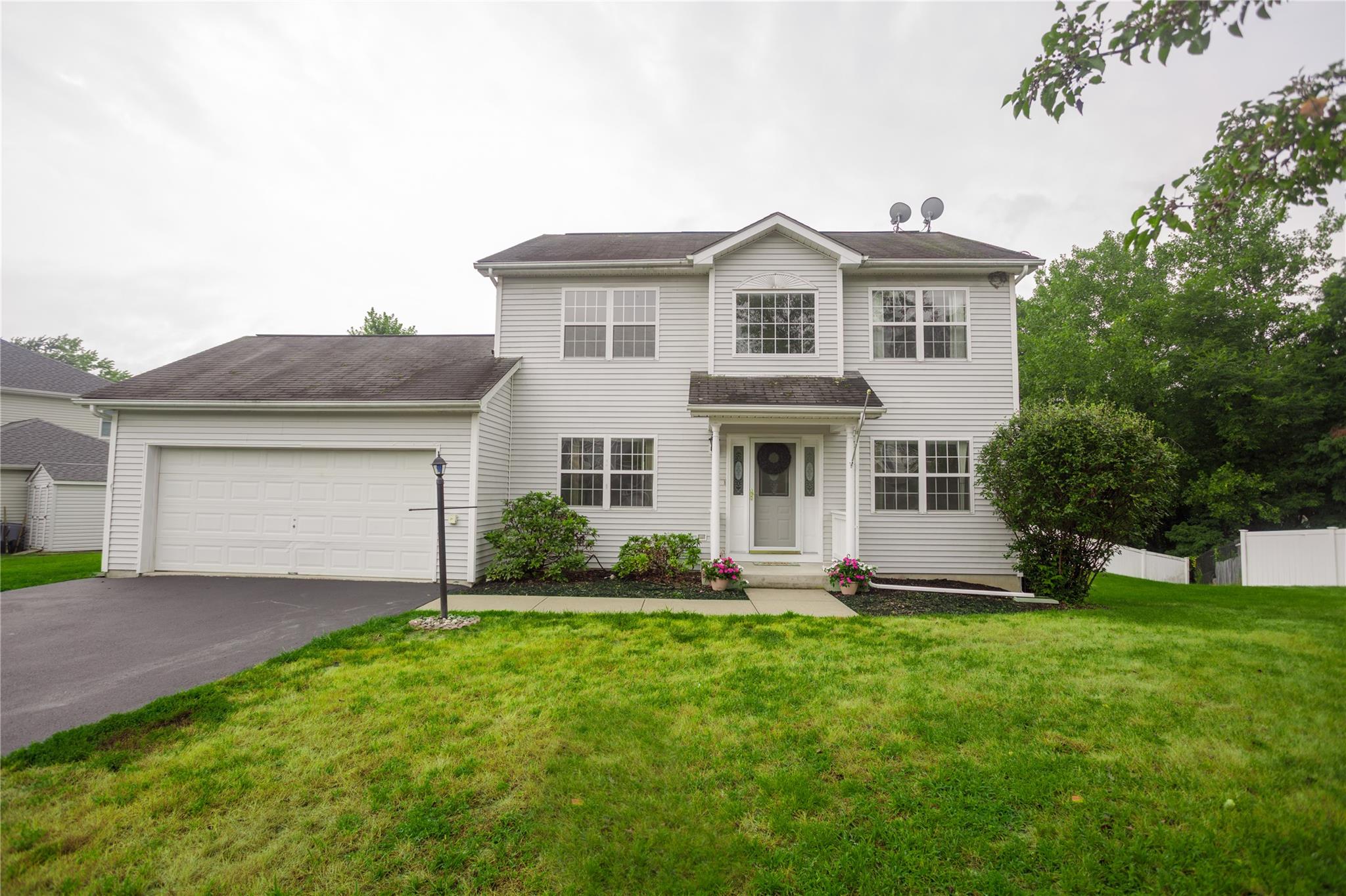 5 Rockcrest Place, Poughkeepsie, NY 12603